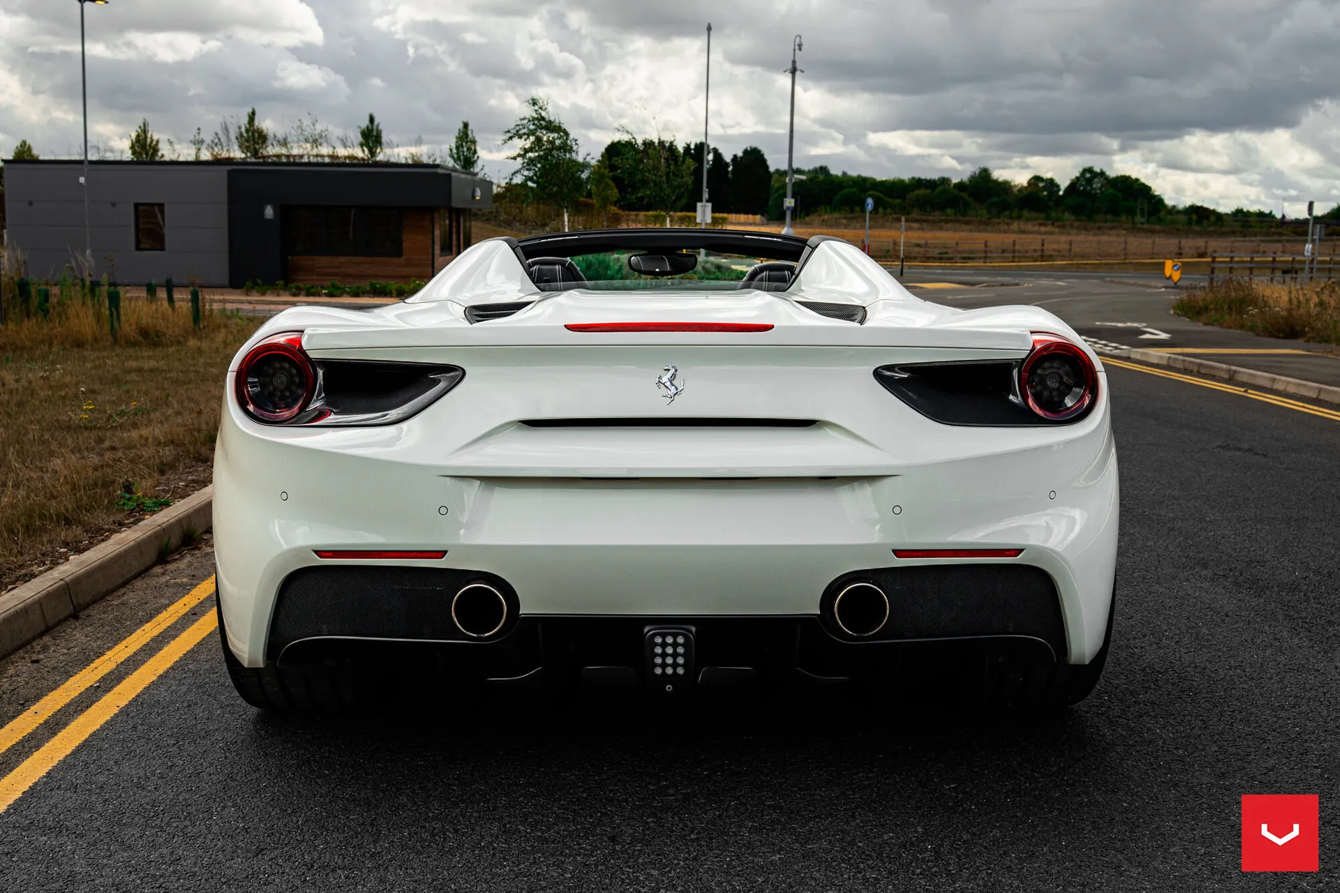 Ferrari 488, 3