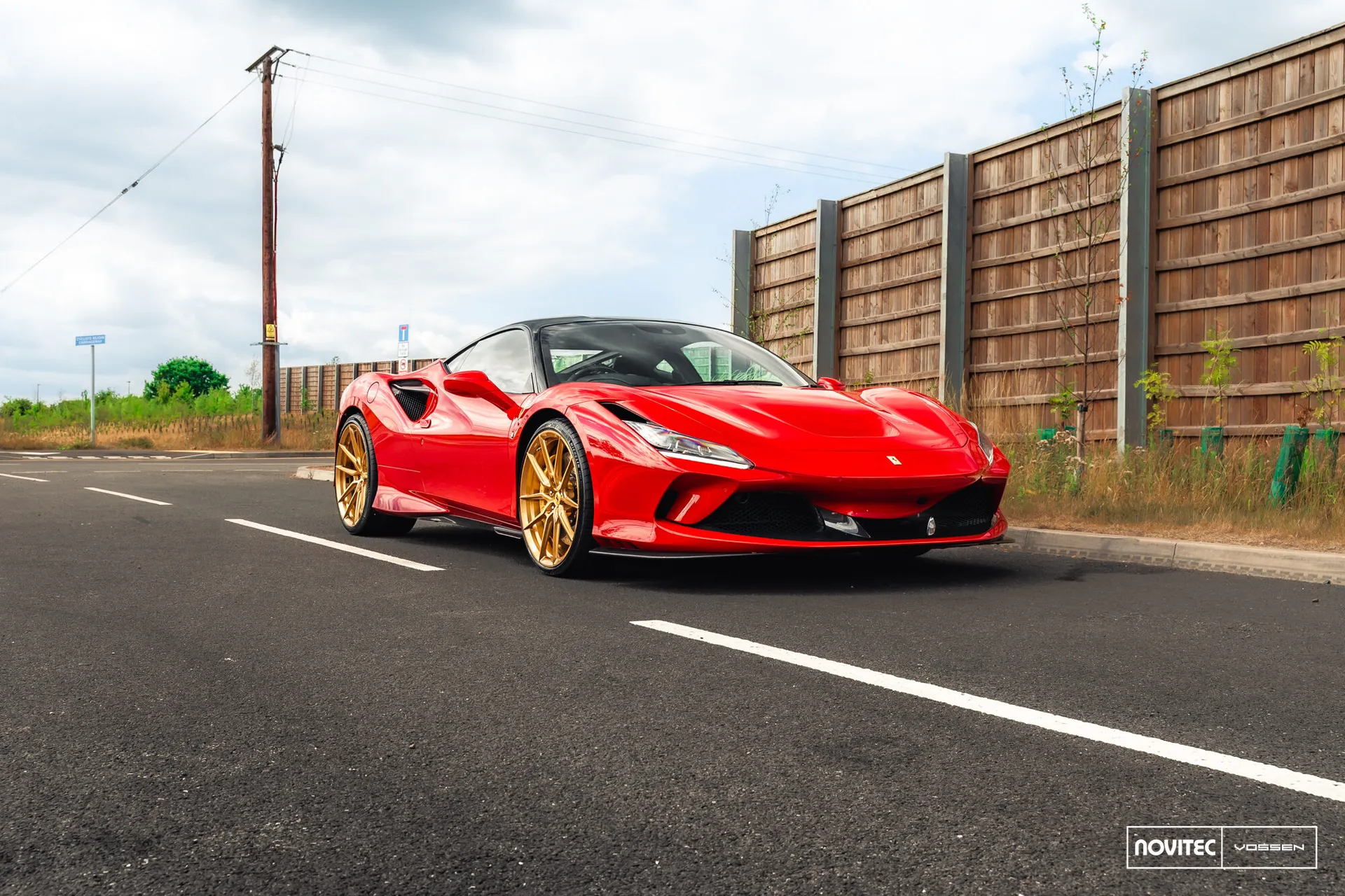 Ferrari F8, 18