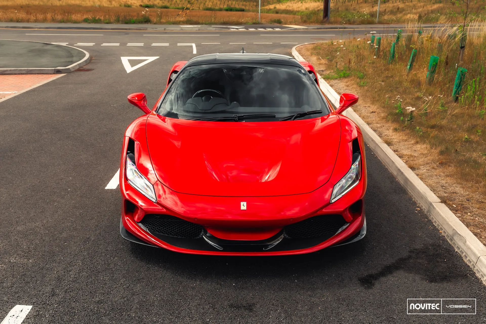Ferrari F8, 14