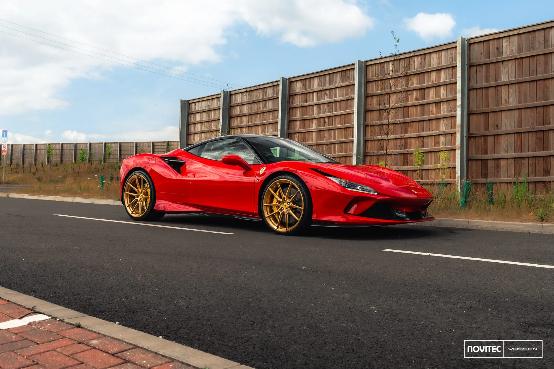 Ferrari F8, 13