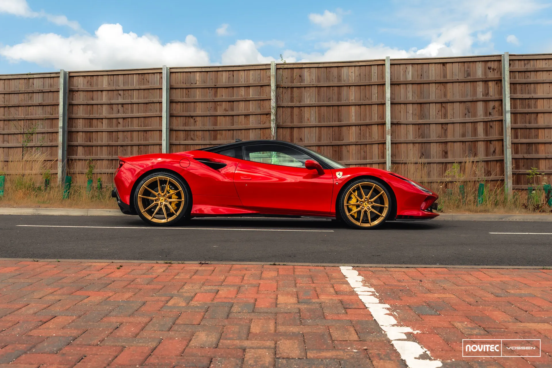 Ferrari F8, 11