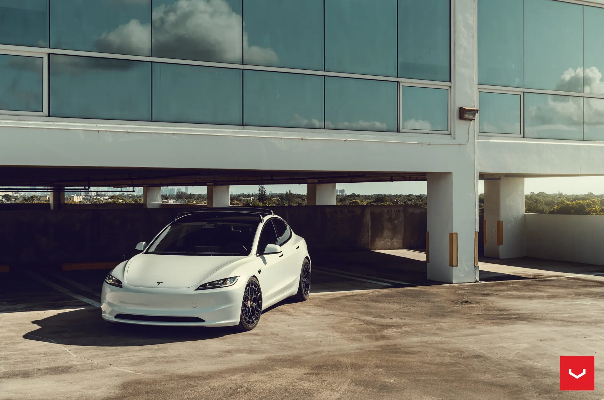 Tesla Model 3, 4