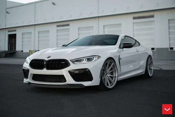 BMW 8 Series / M8