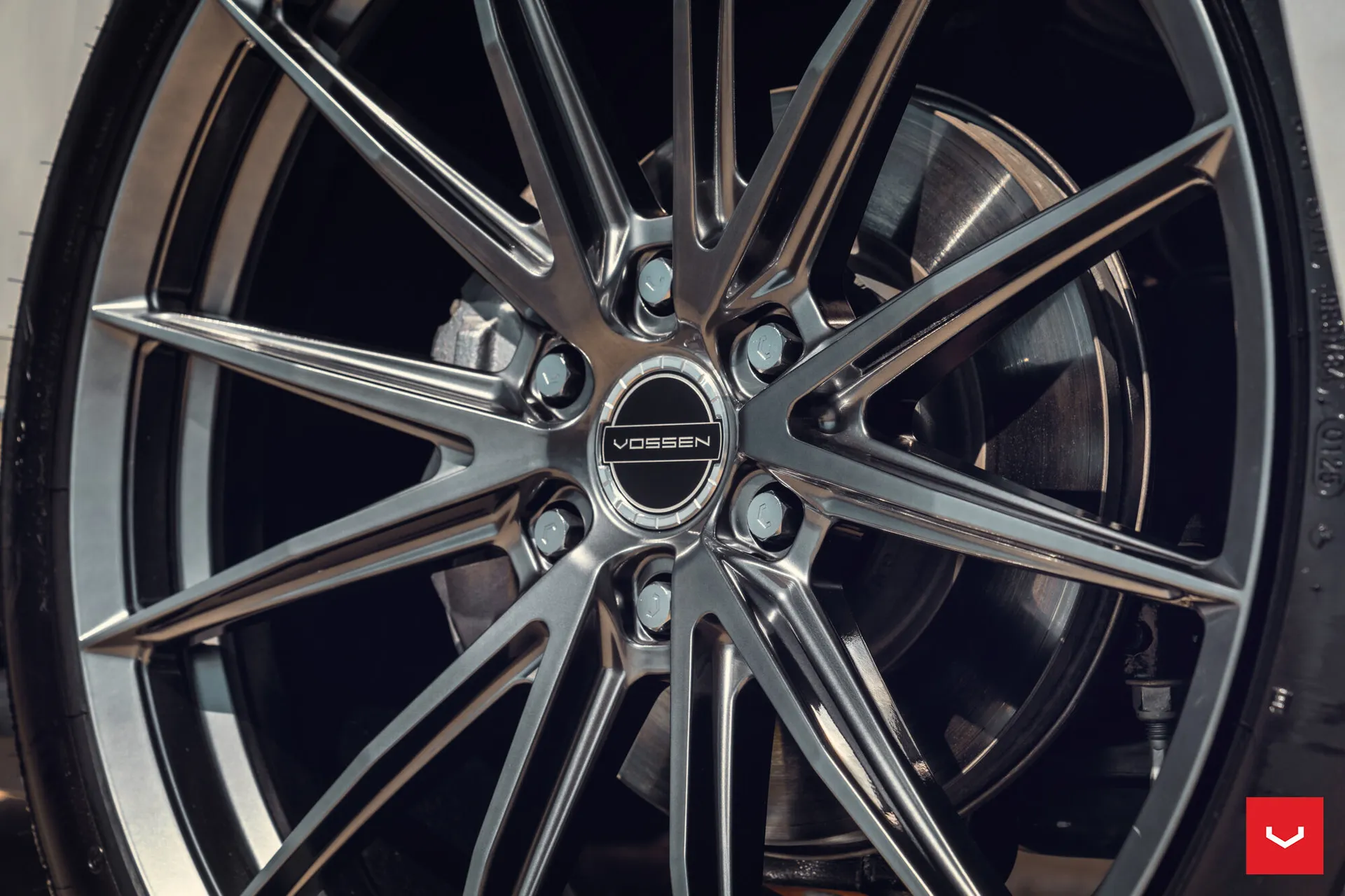 Cadillac Escalade, 14