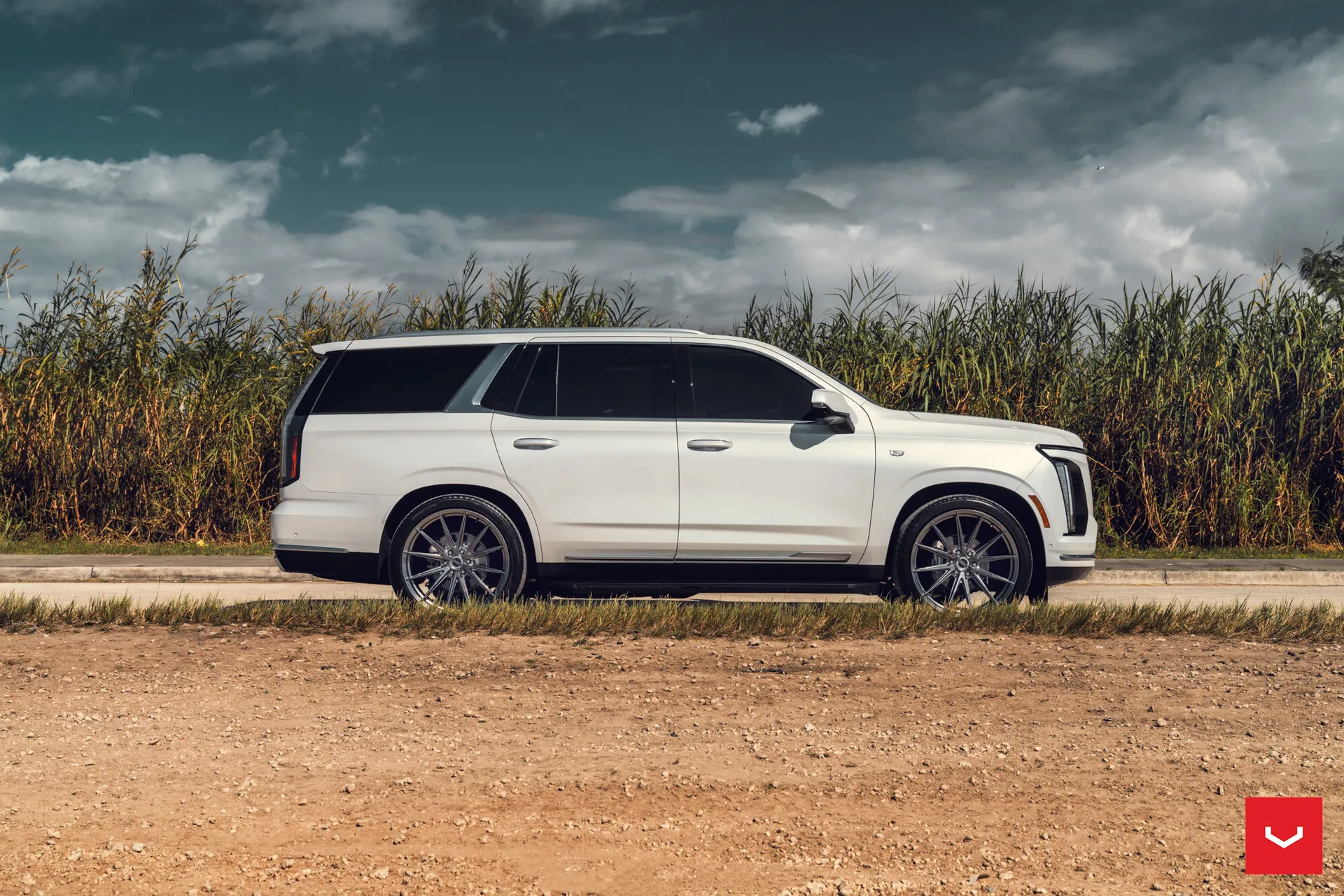 Cadillac Escalade, 6
