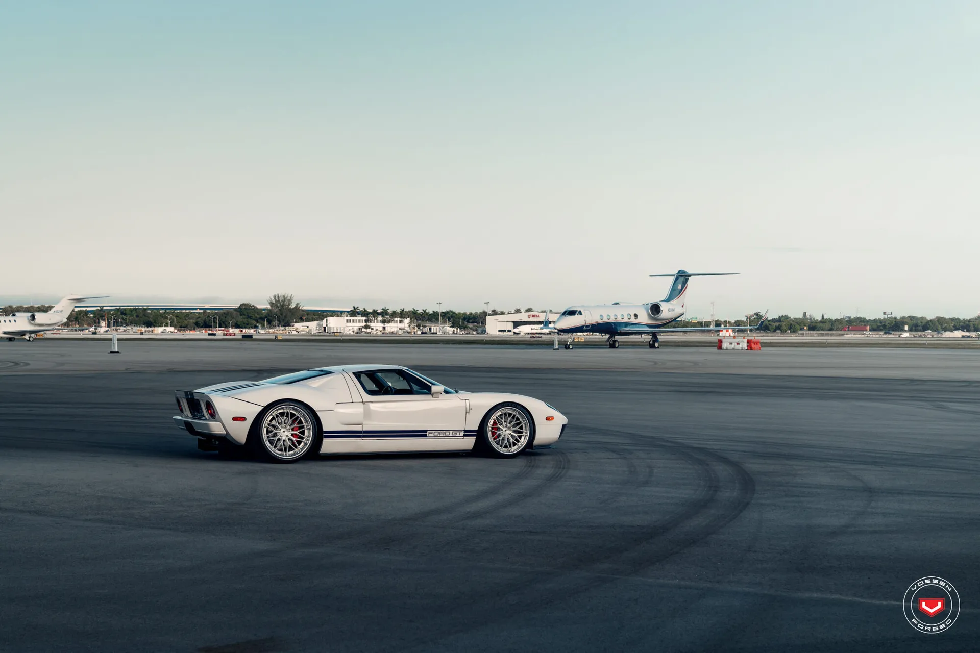 Ford GT, 22