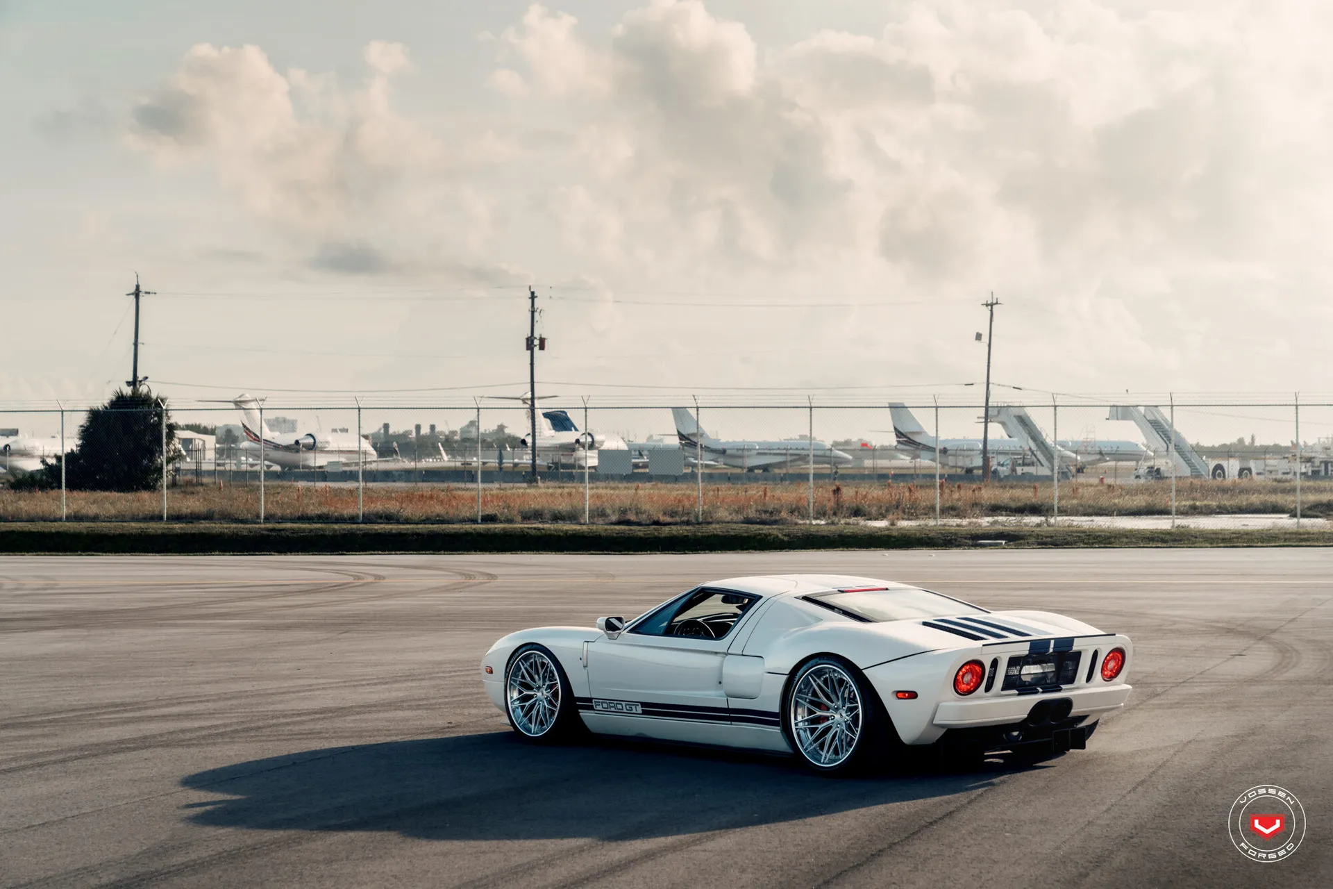 Ford GT, 19