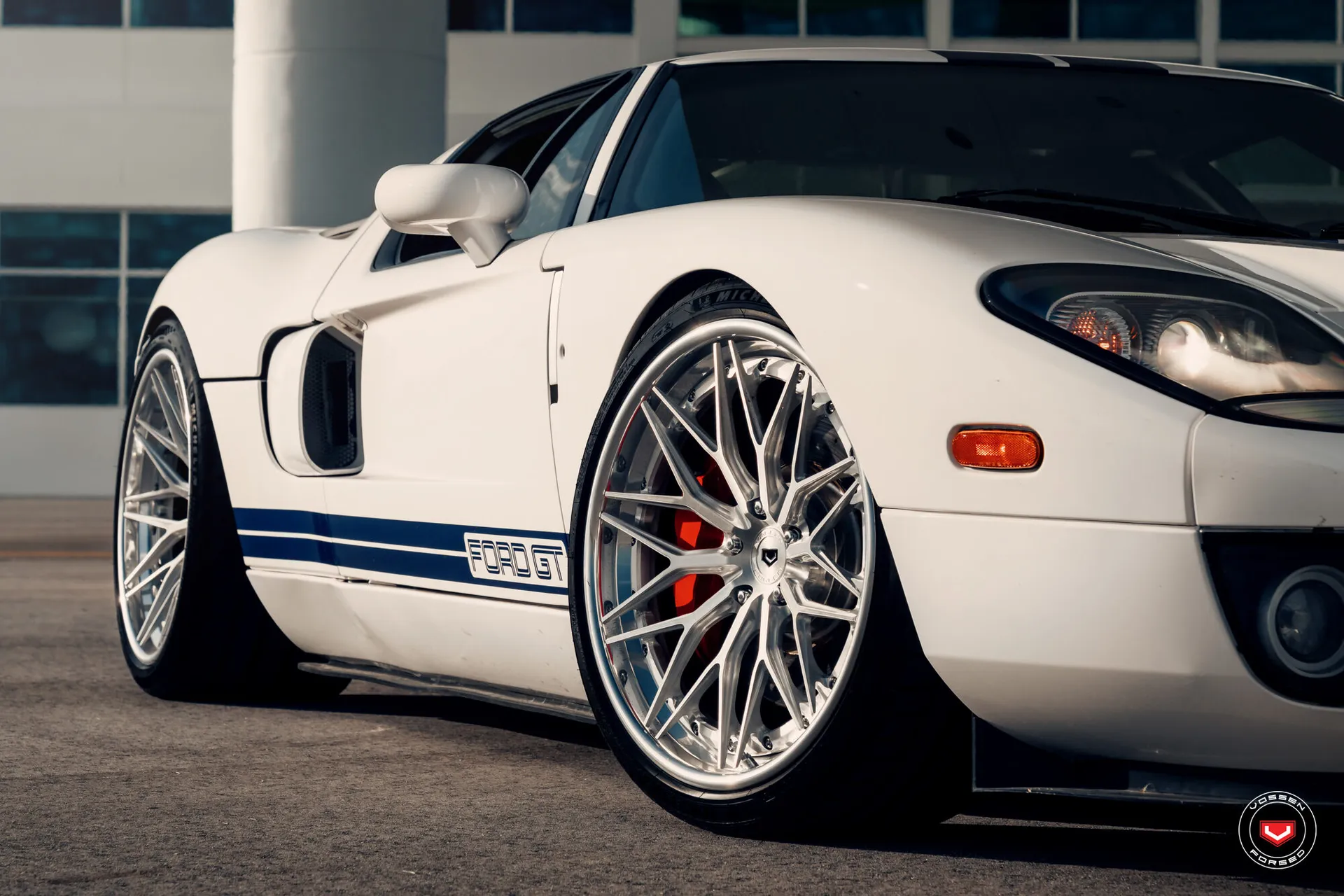 Ford GT, 12