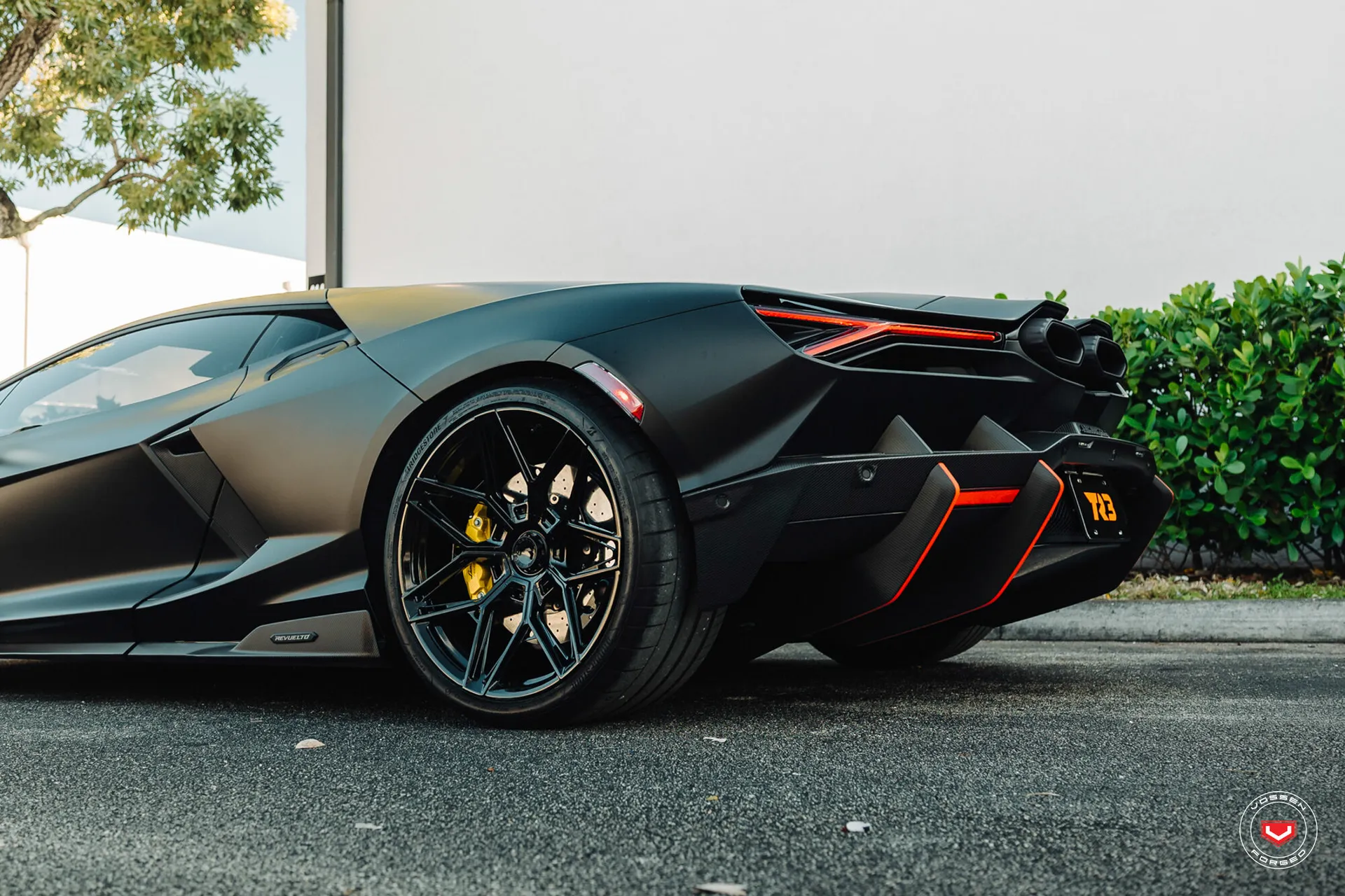 Lamborghini Revuelto, 19