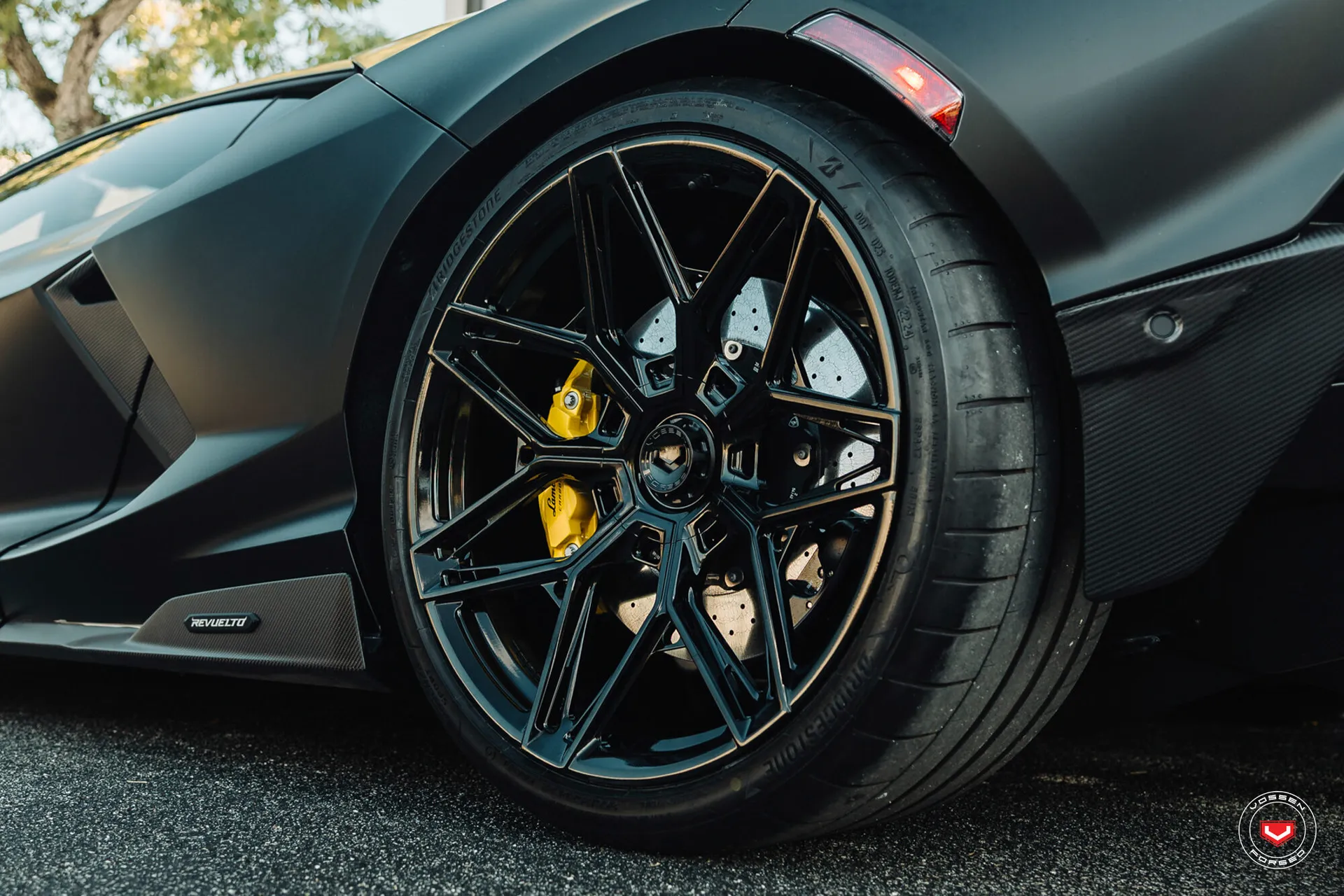 Lamborghini Revuelto, 15