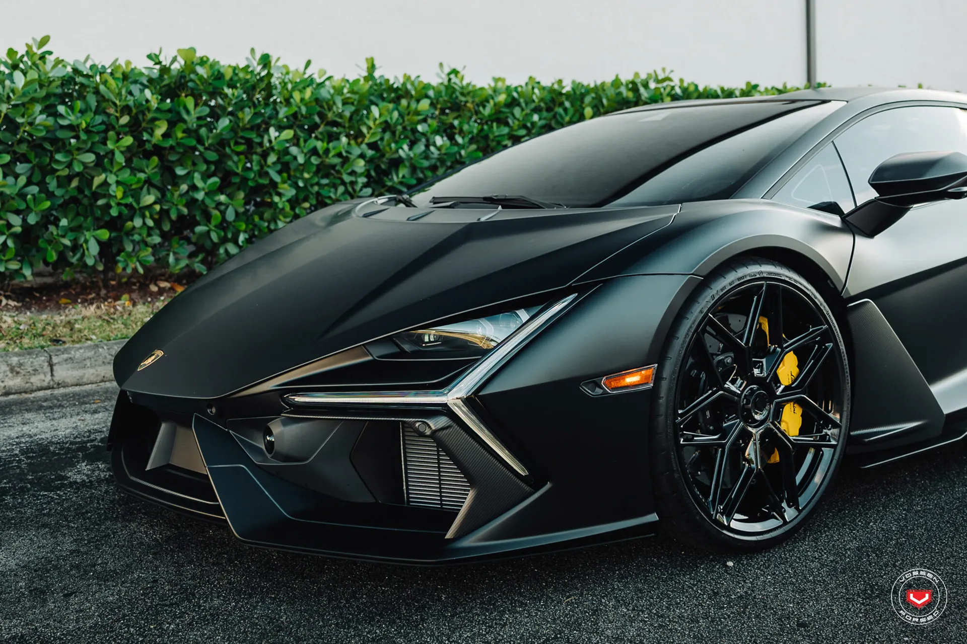 Lamborghini Revuelto, 11