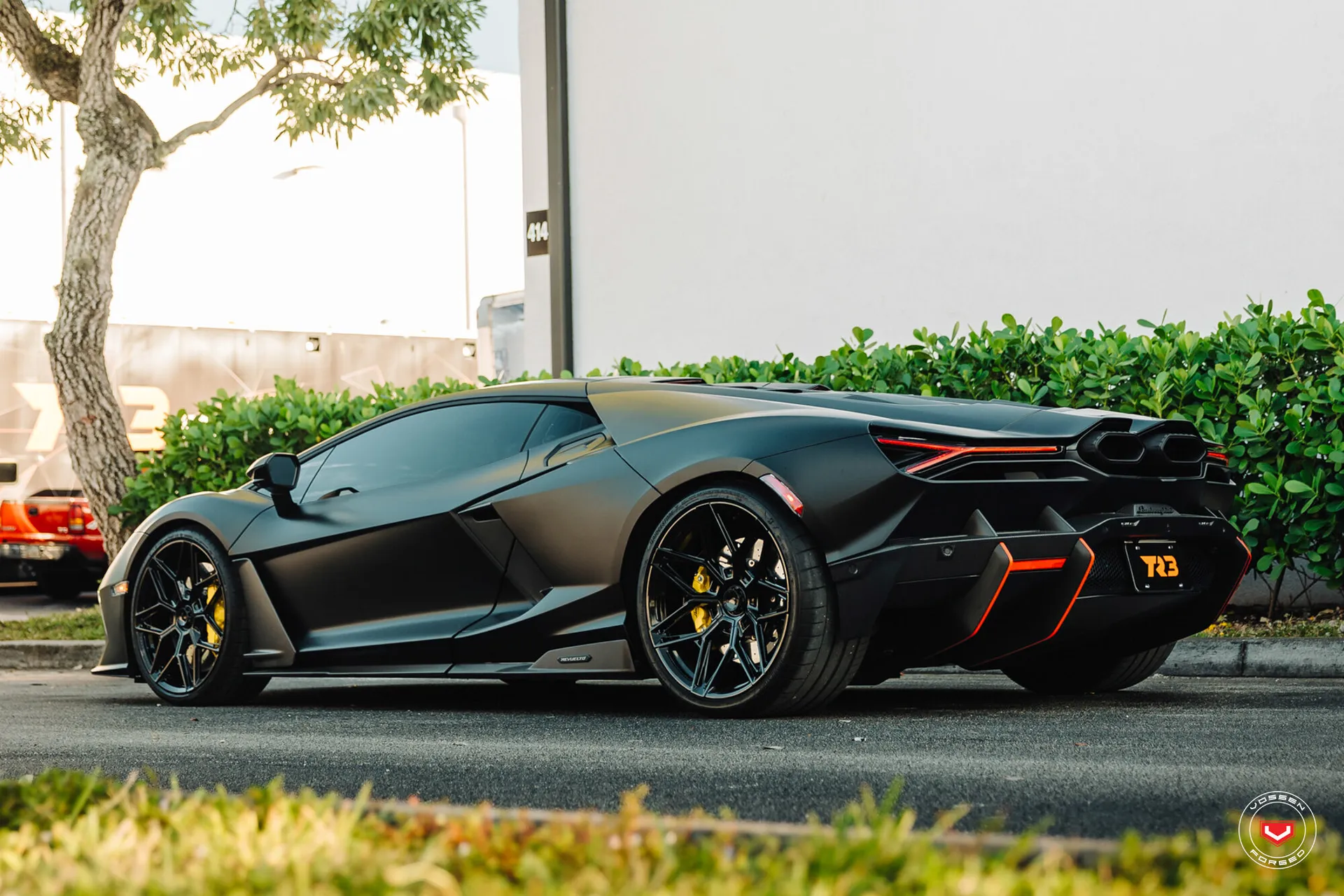 Lamborghini Revuelto, 9