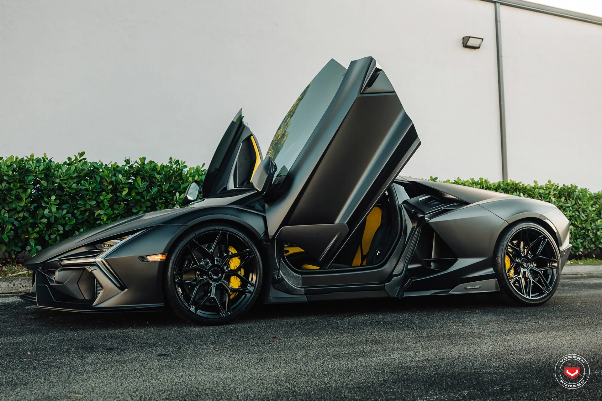 Lamborghini Revuelto, 7