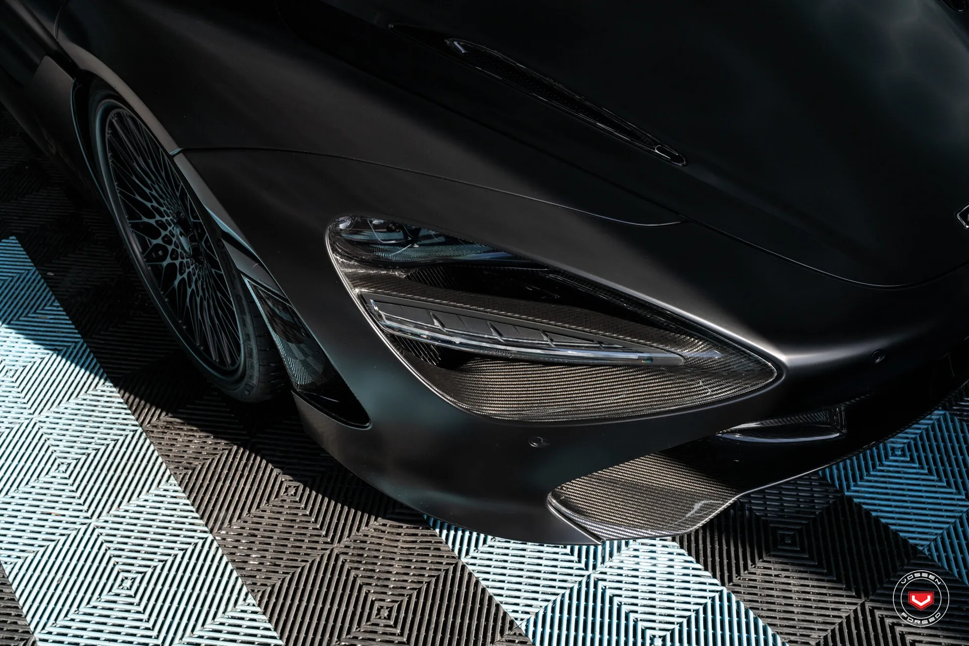 McLaren 720S, 13