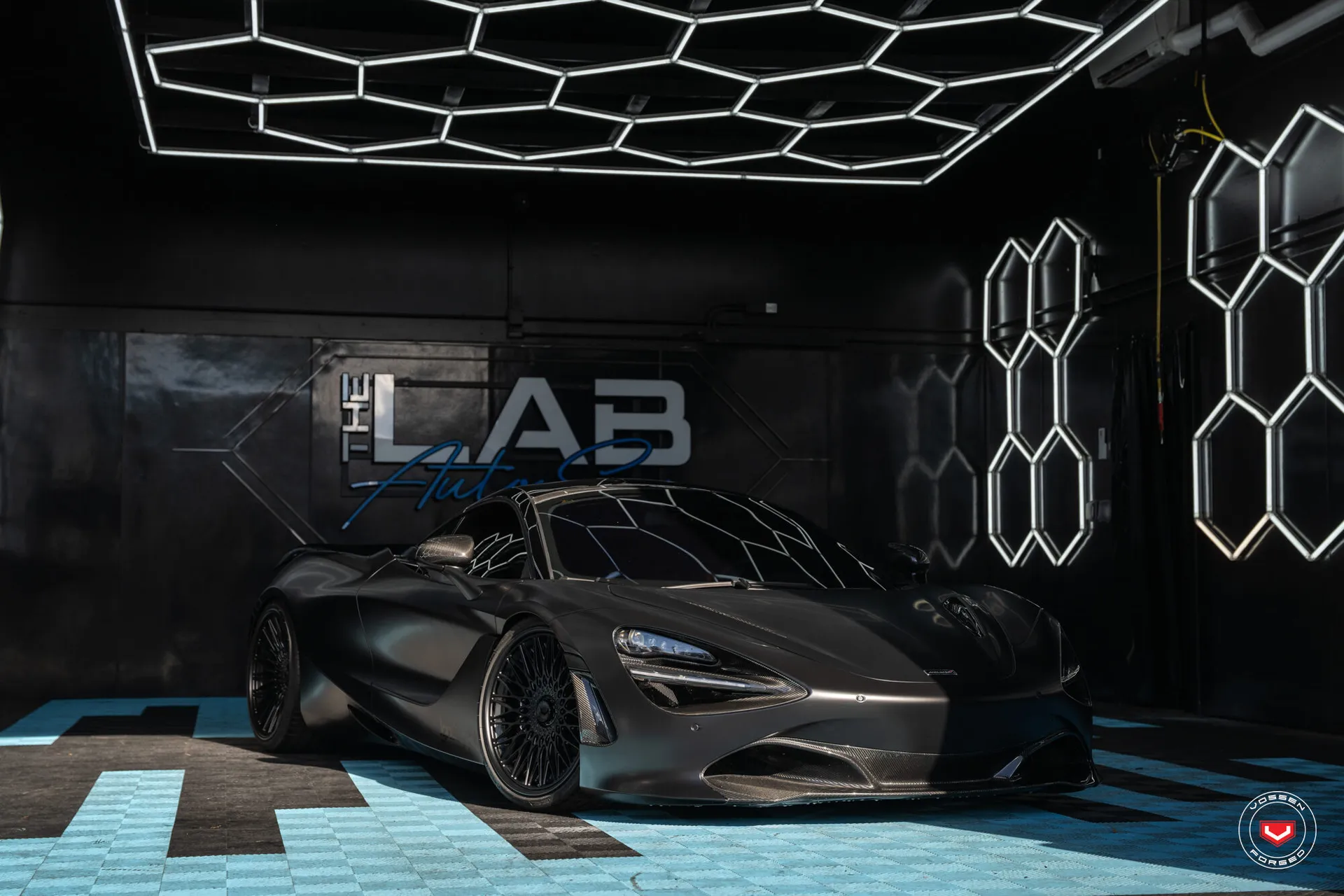 McLaren 720S, 15