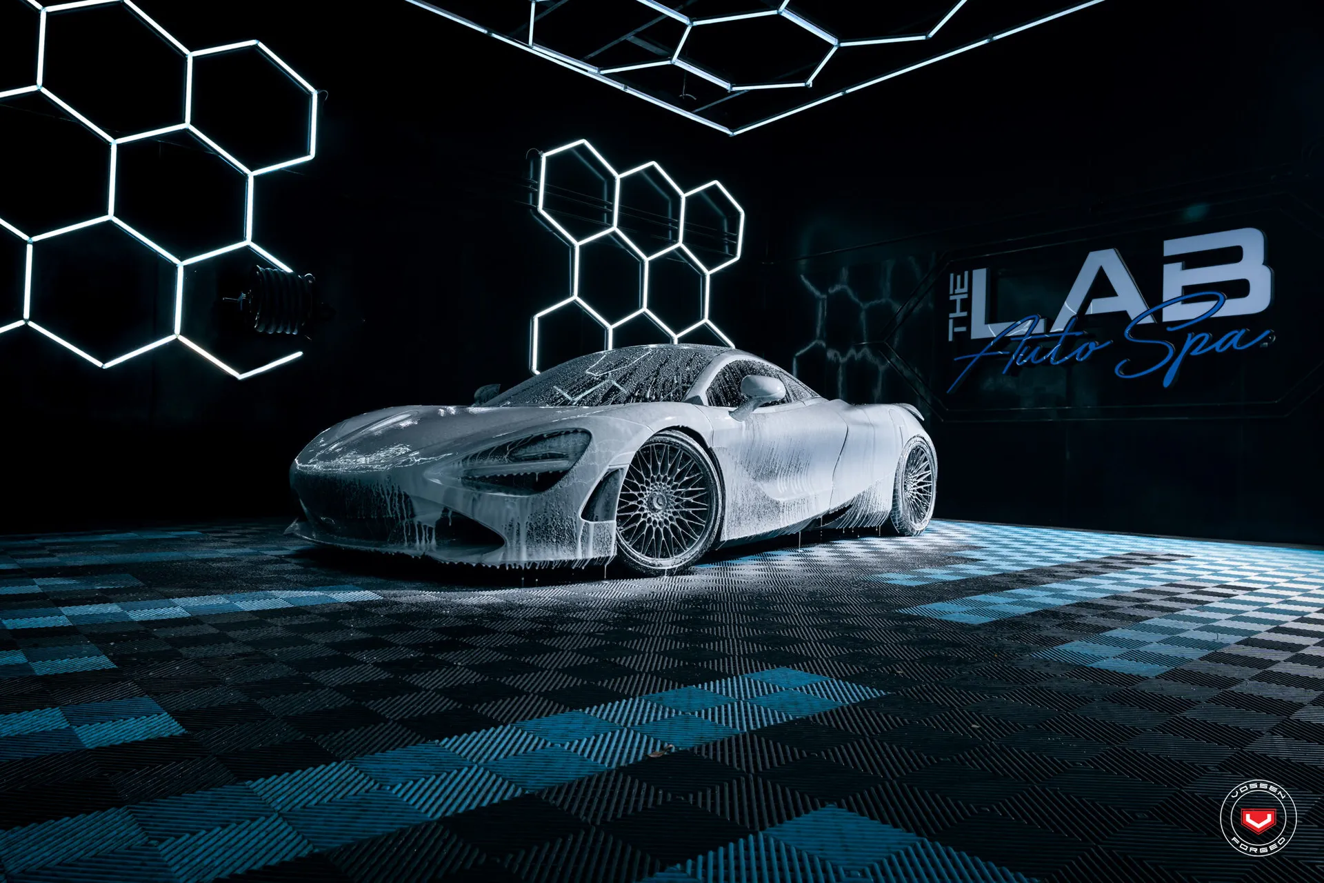 McLaren 720S, 12
