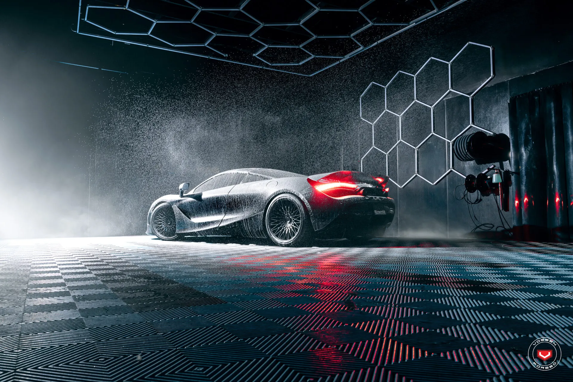McLaren 720S, 4