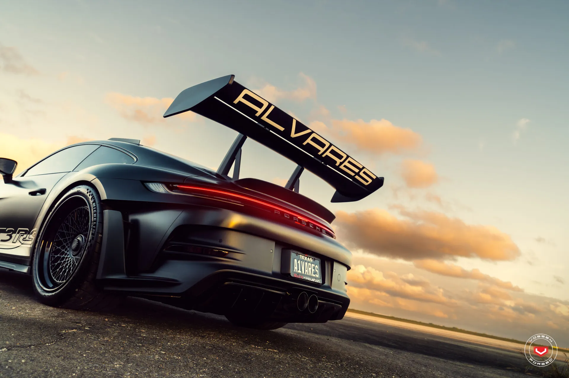 Porsche 992, 10