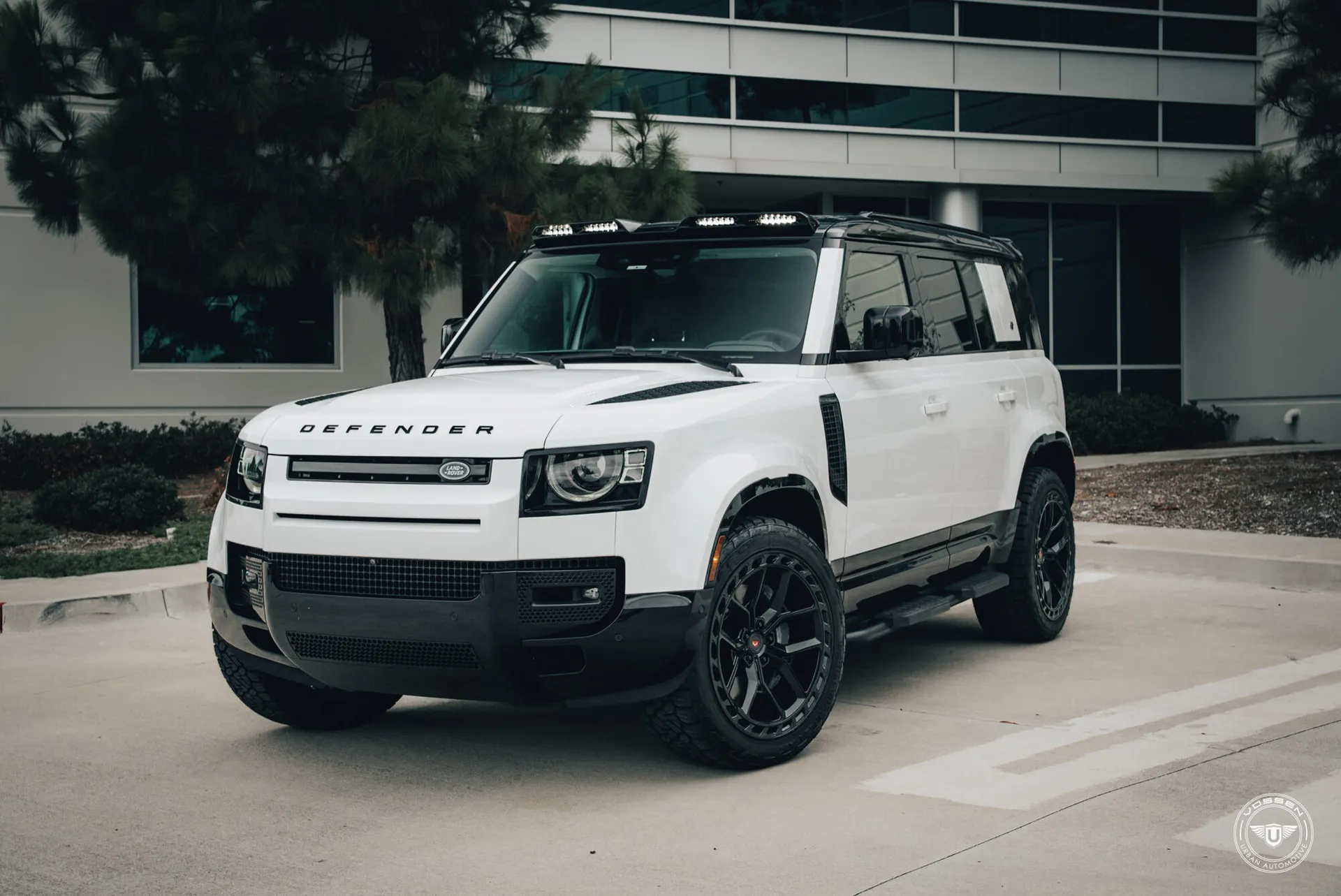 Land Rover Defender, 5
