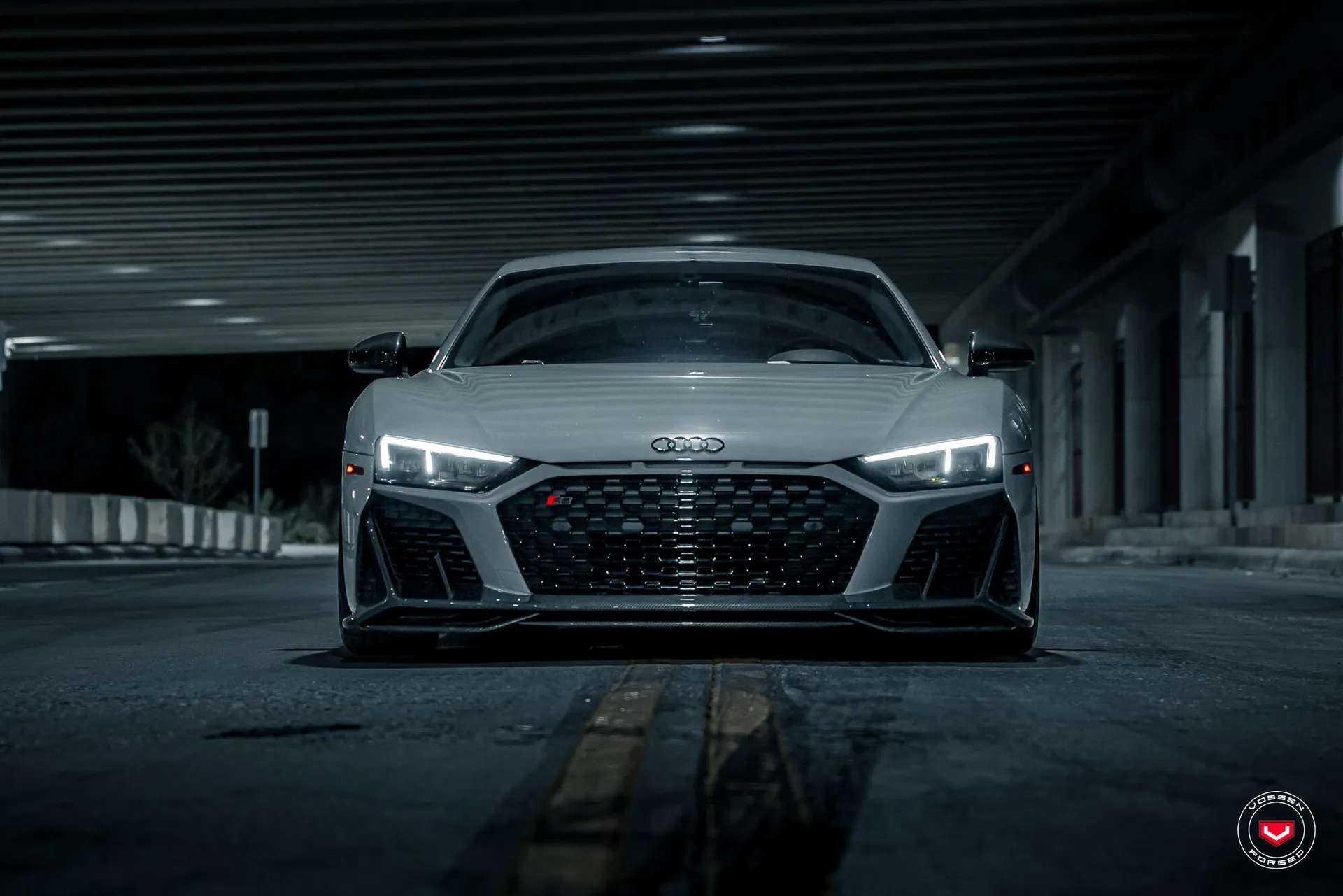 Audi R8, 16