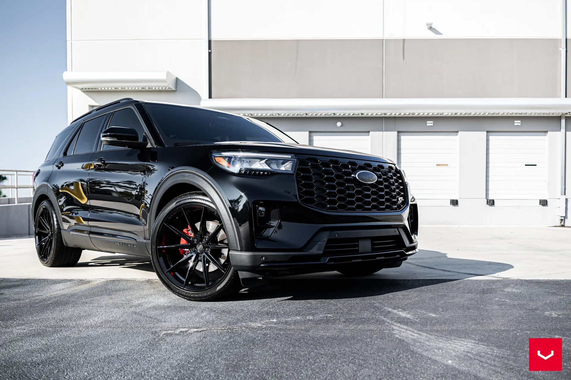 Ford Explorer, 6