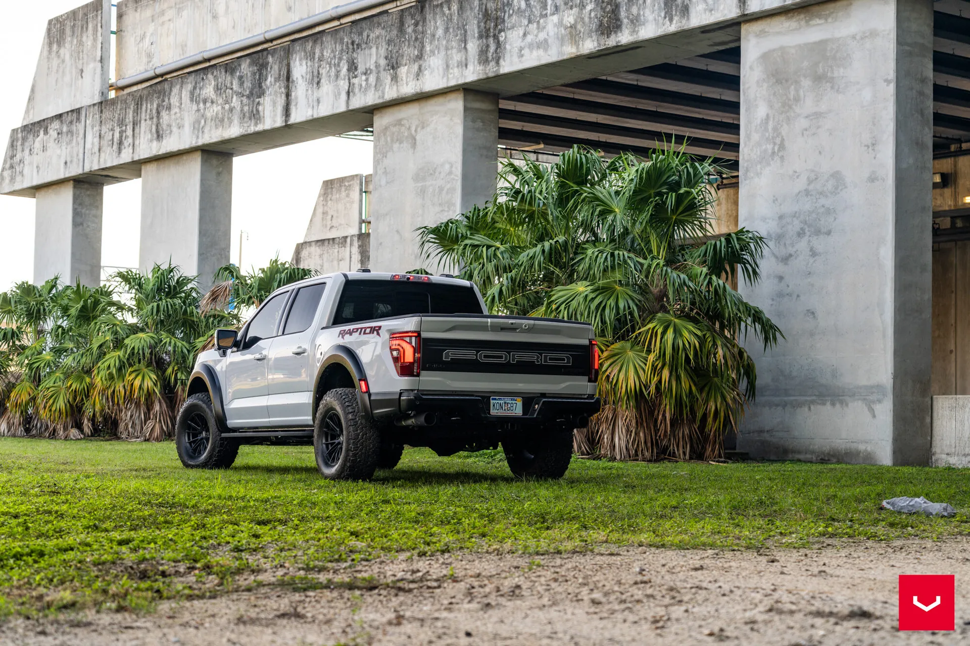 Ford F-150, 6
