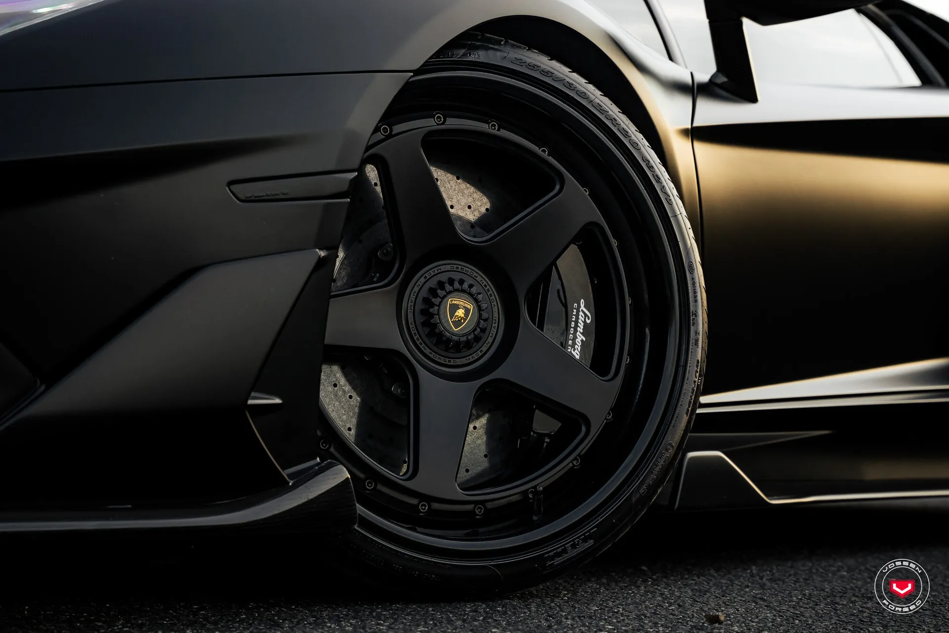 Lamborghini Aventador, 14