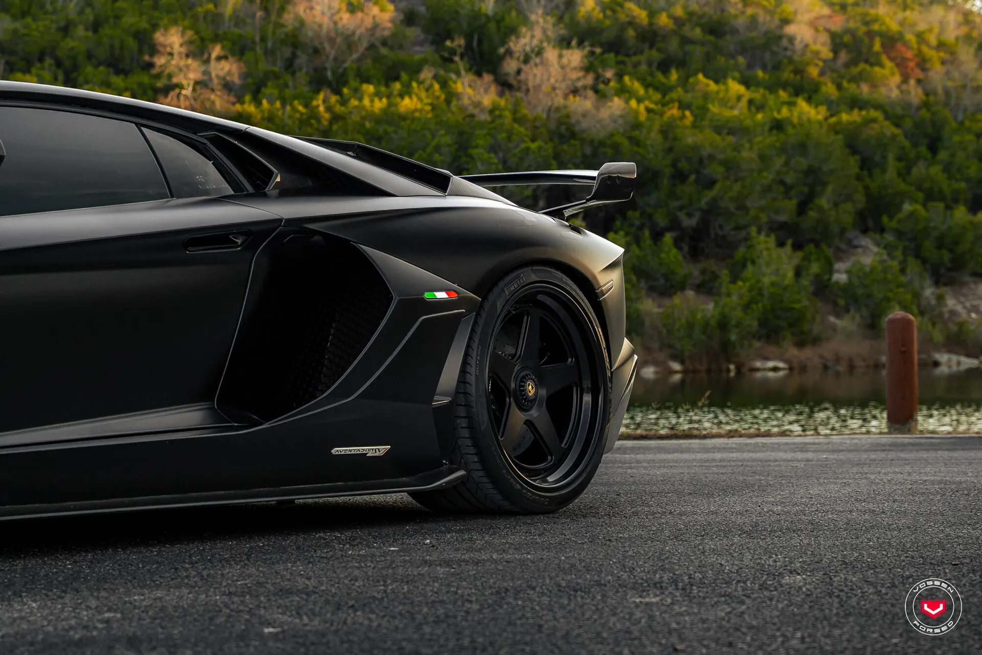 Lamborghini Aventador, 11