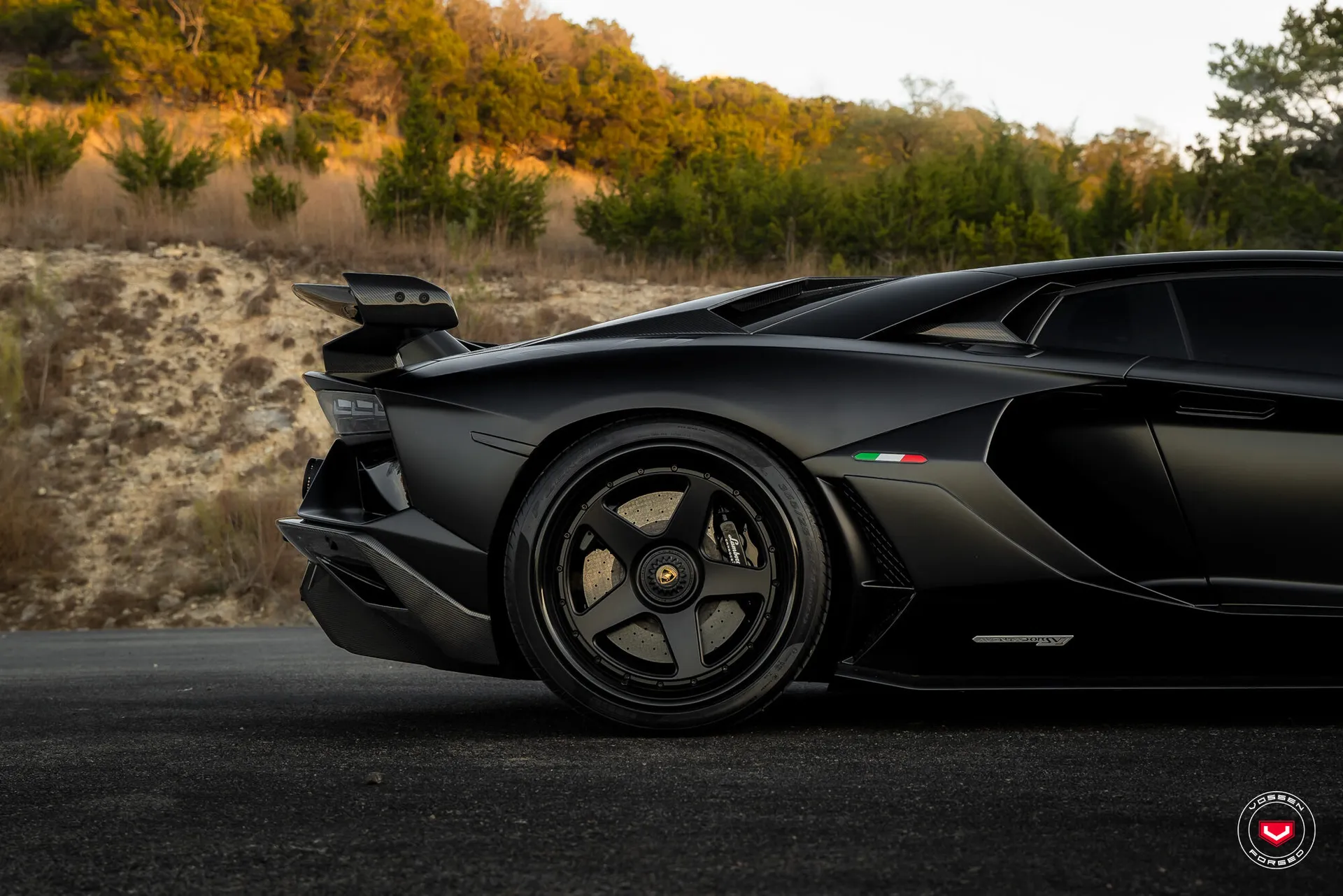 Lamborghini Aventador, 2