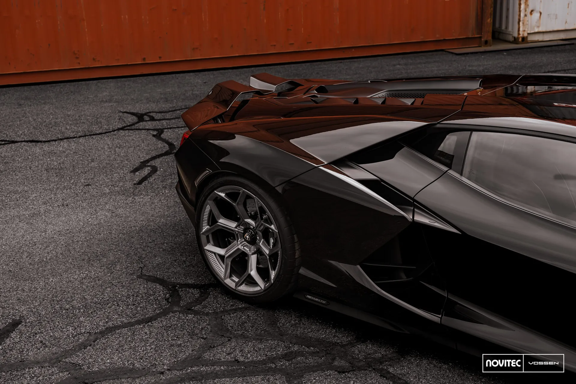 Lamborghini Revuelto, 25