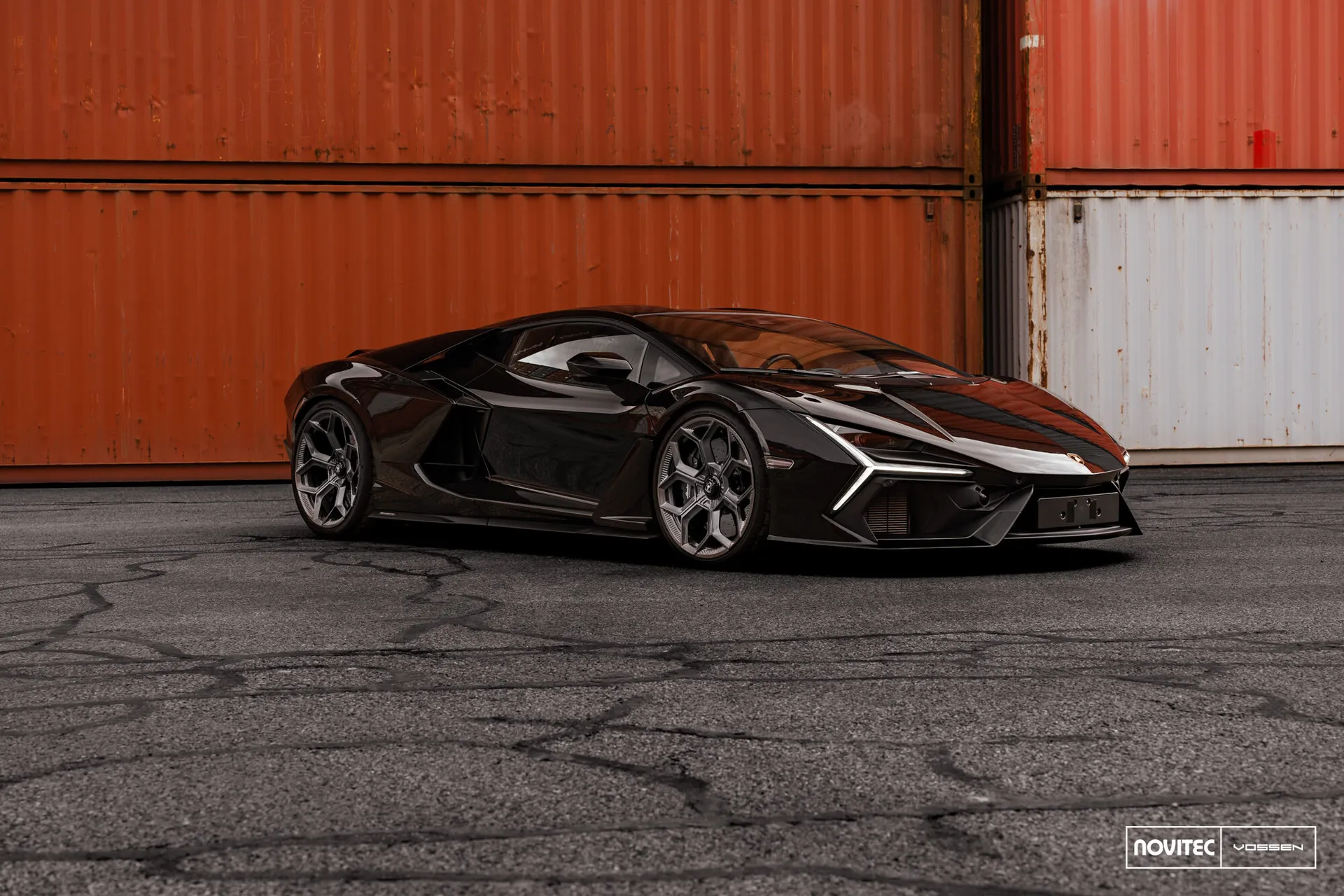 Lamborghini Revuelto, 24