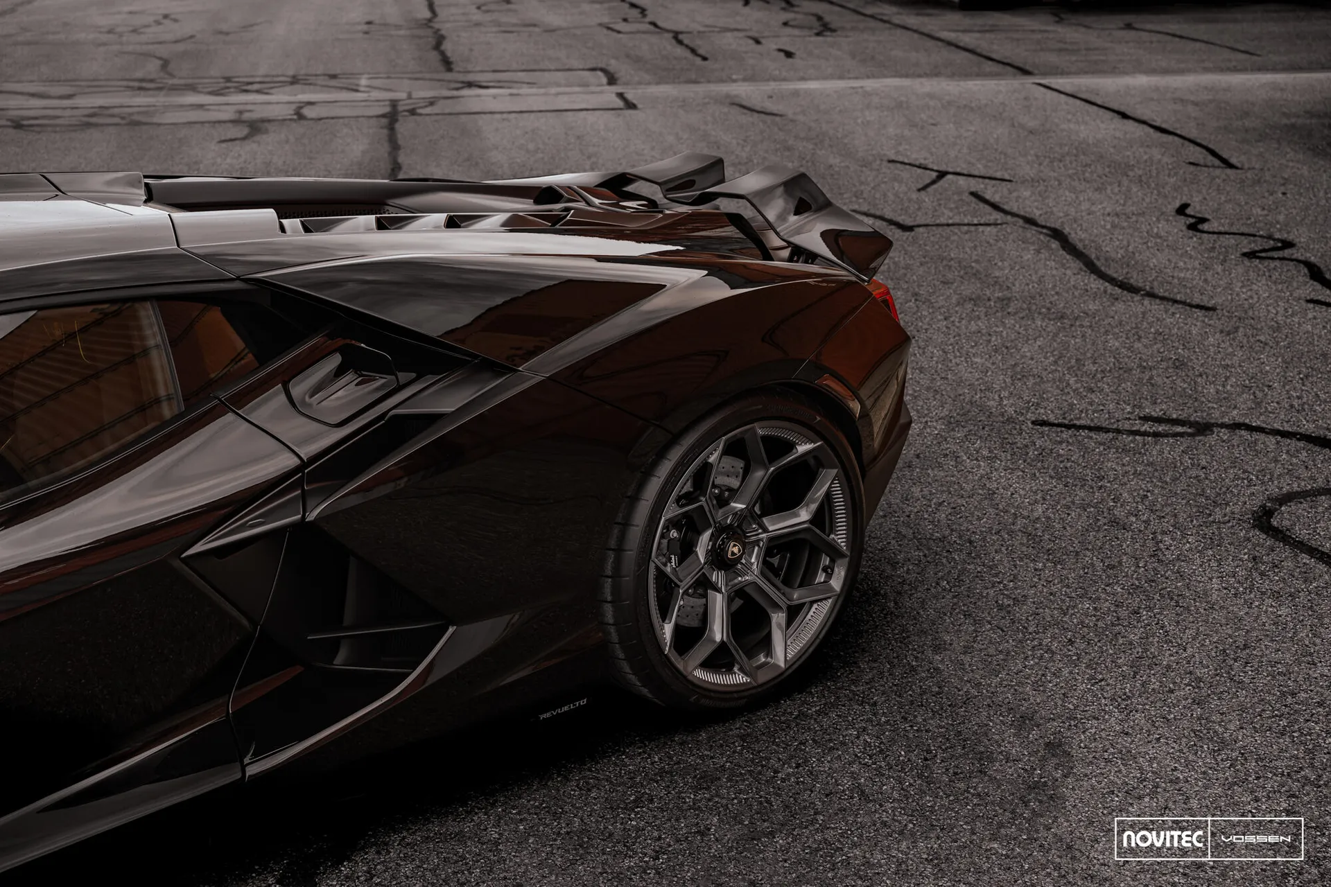 Lamborghini Revuelto, 18
