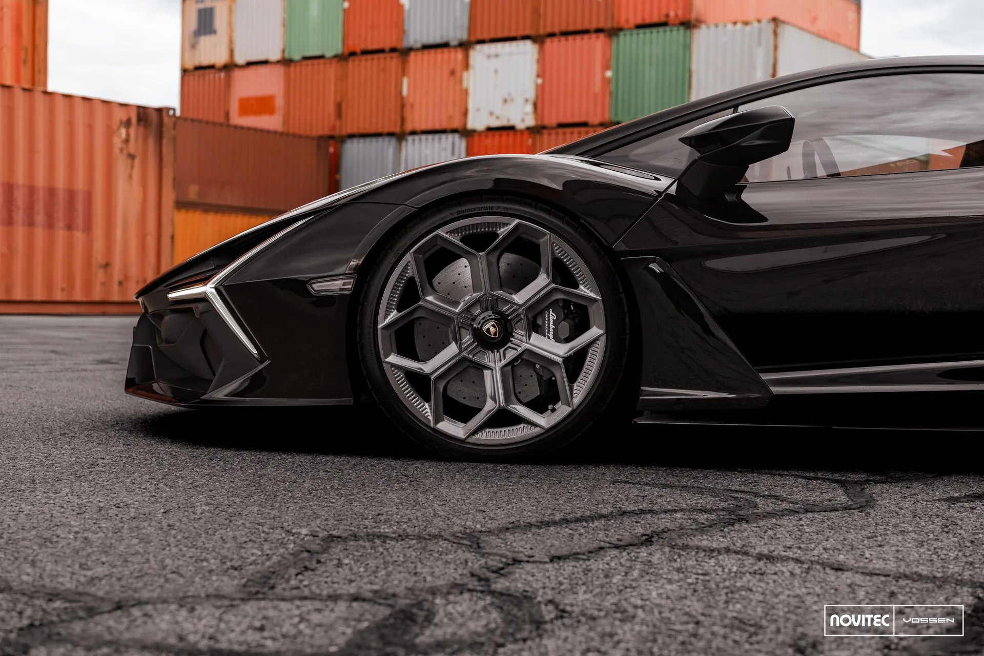 Lamborghini Revuelto, 19
