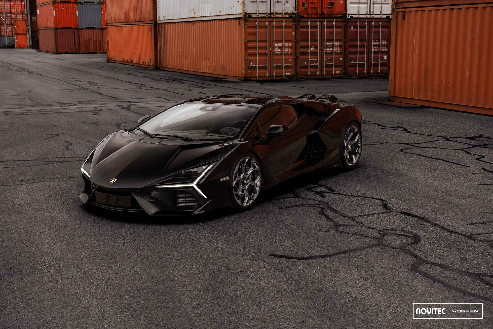 Lamborghini Revuelto, 14