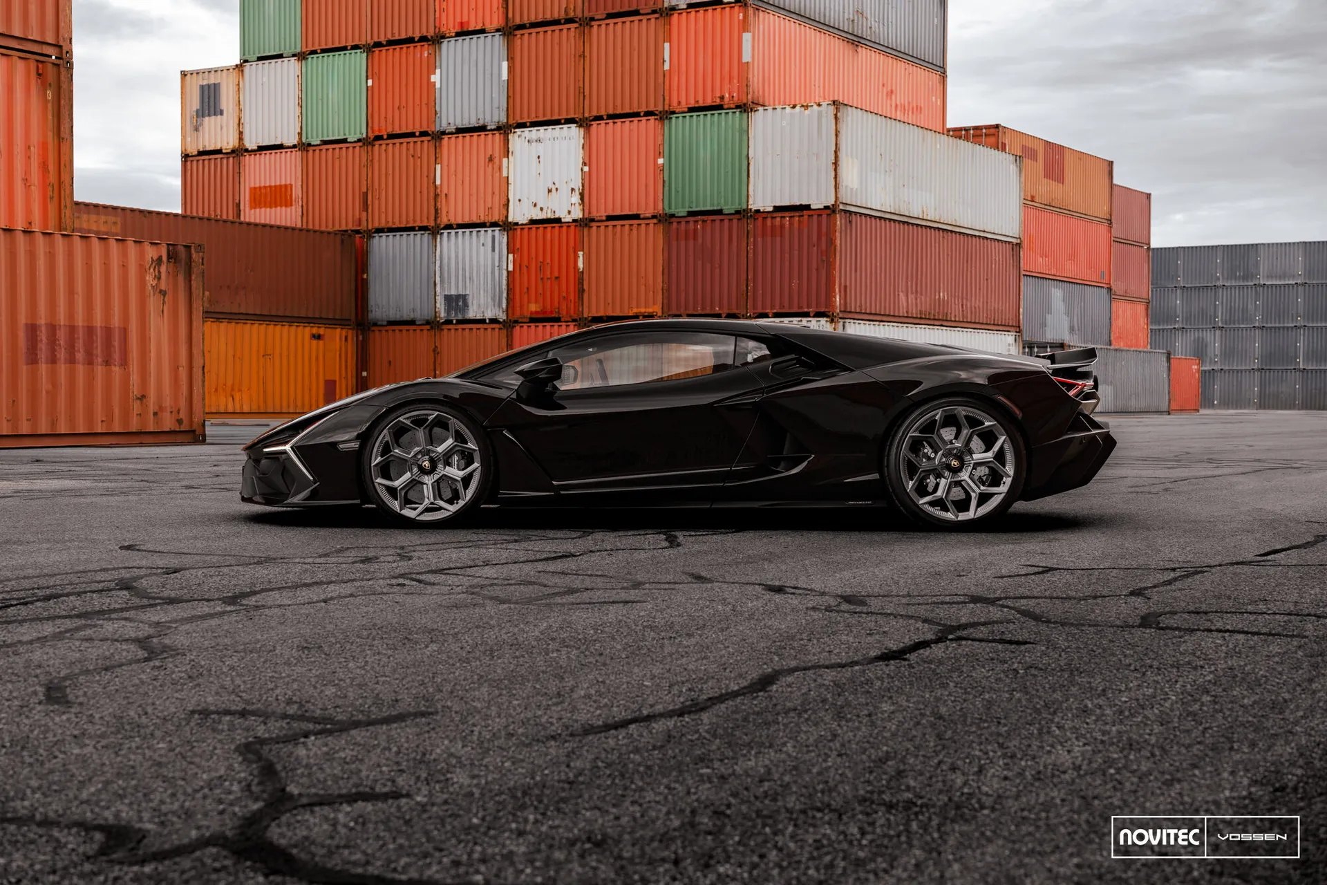 Lamborghini Revuelto, 15