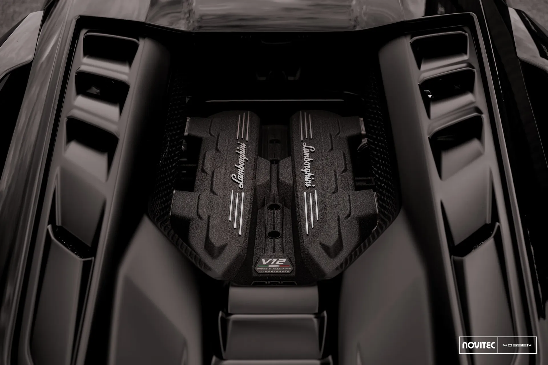 Lamborghini Revuelto, 10