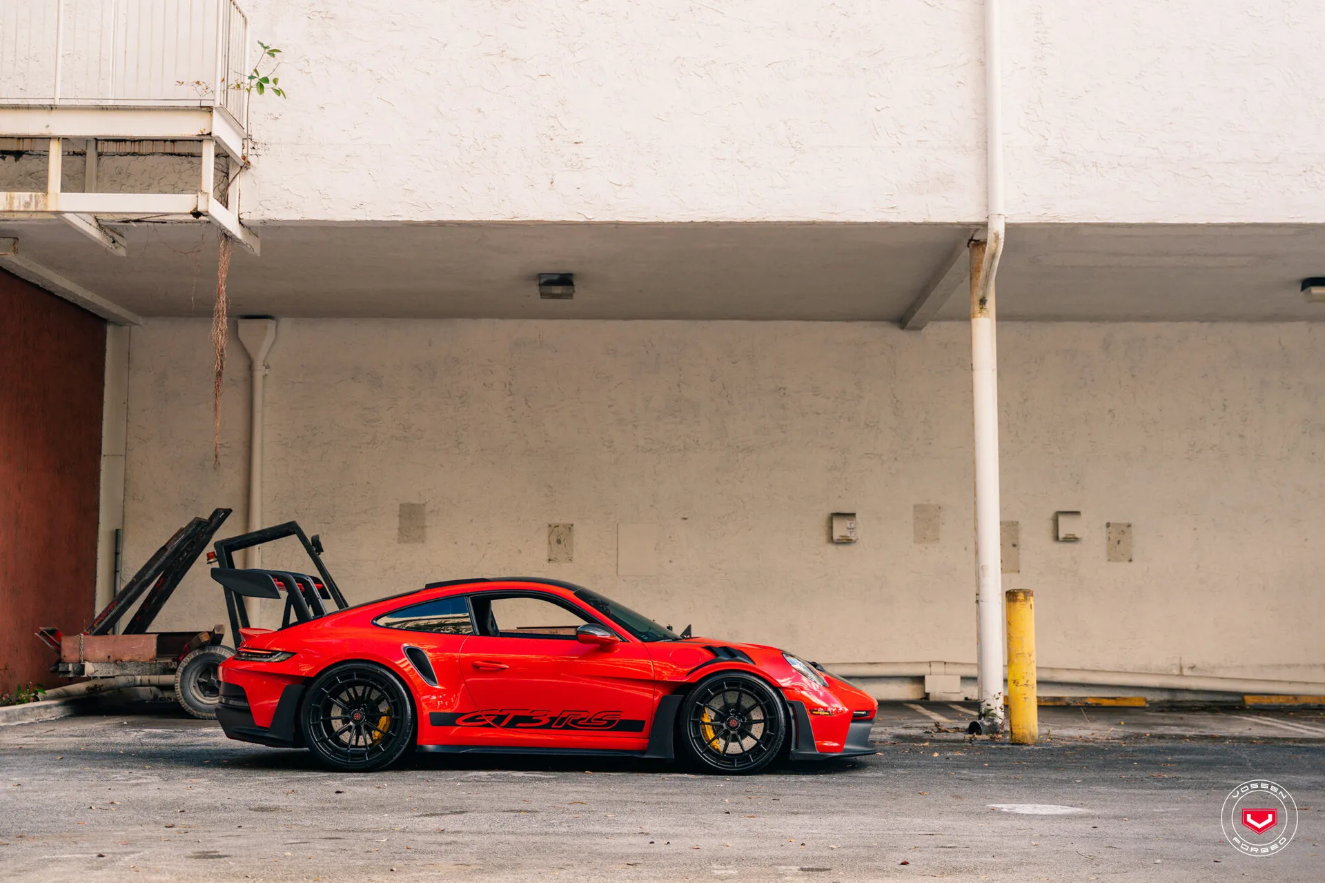Porsche 992, 4