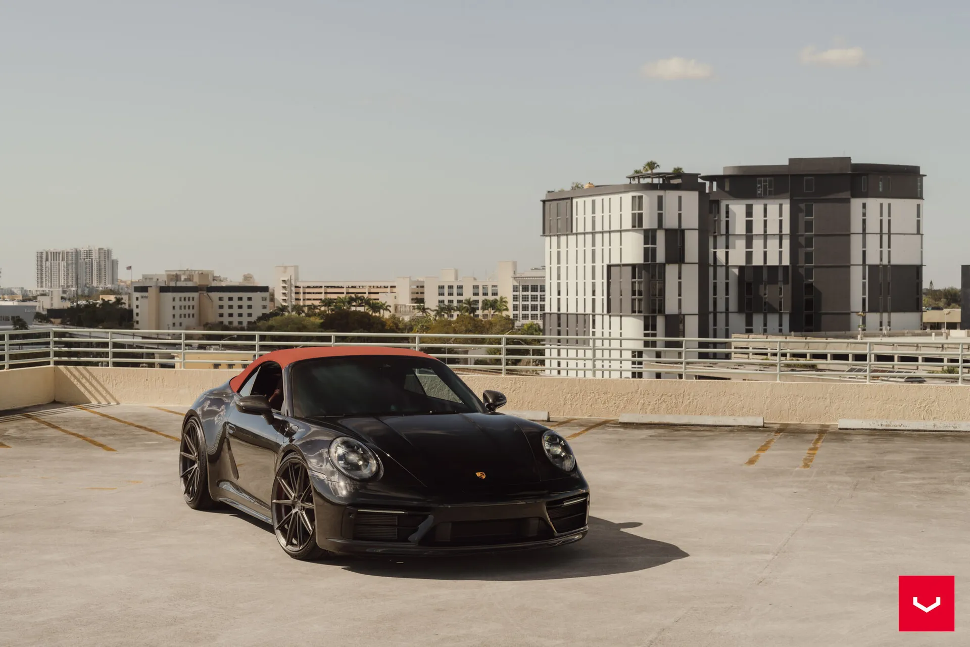 Porsche 992, 6