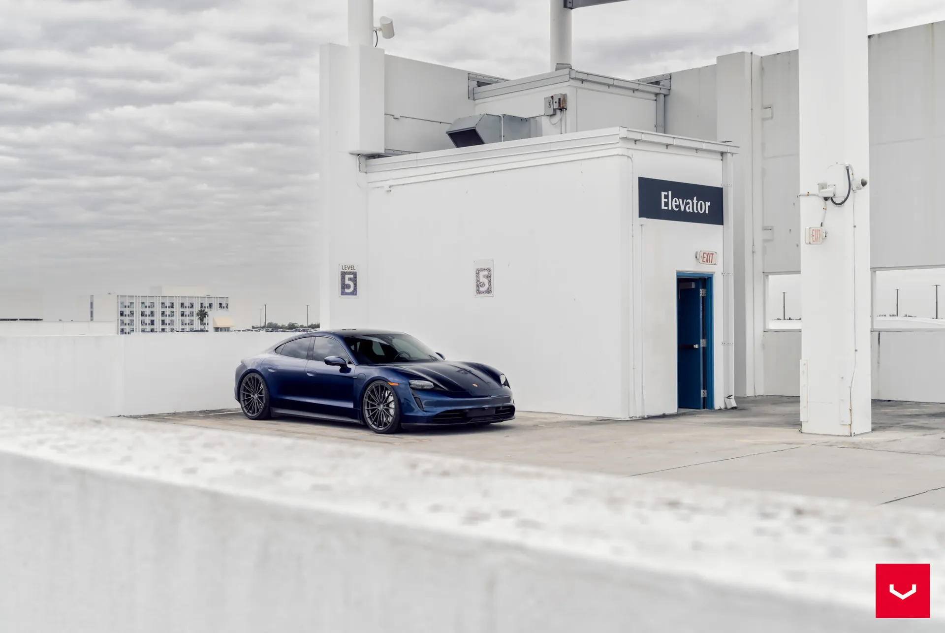 Porsche Taycan, 22