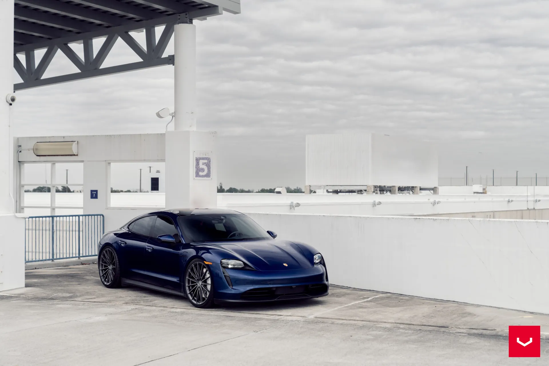 Porsche Taycan, 12