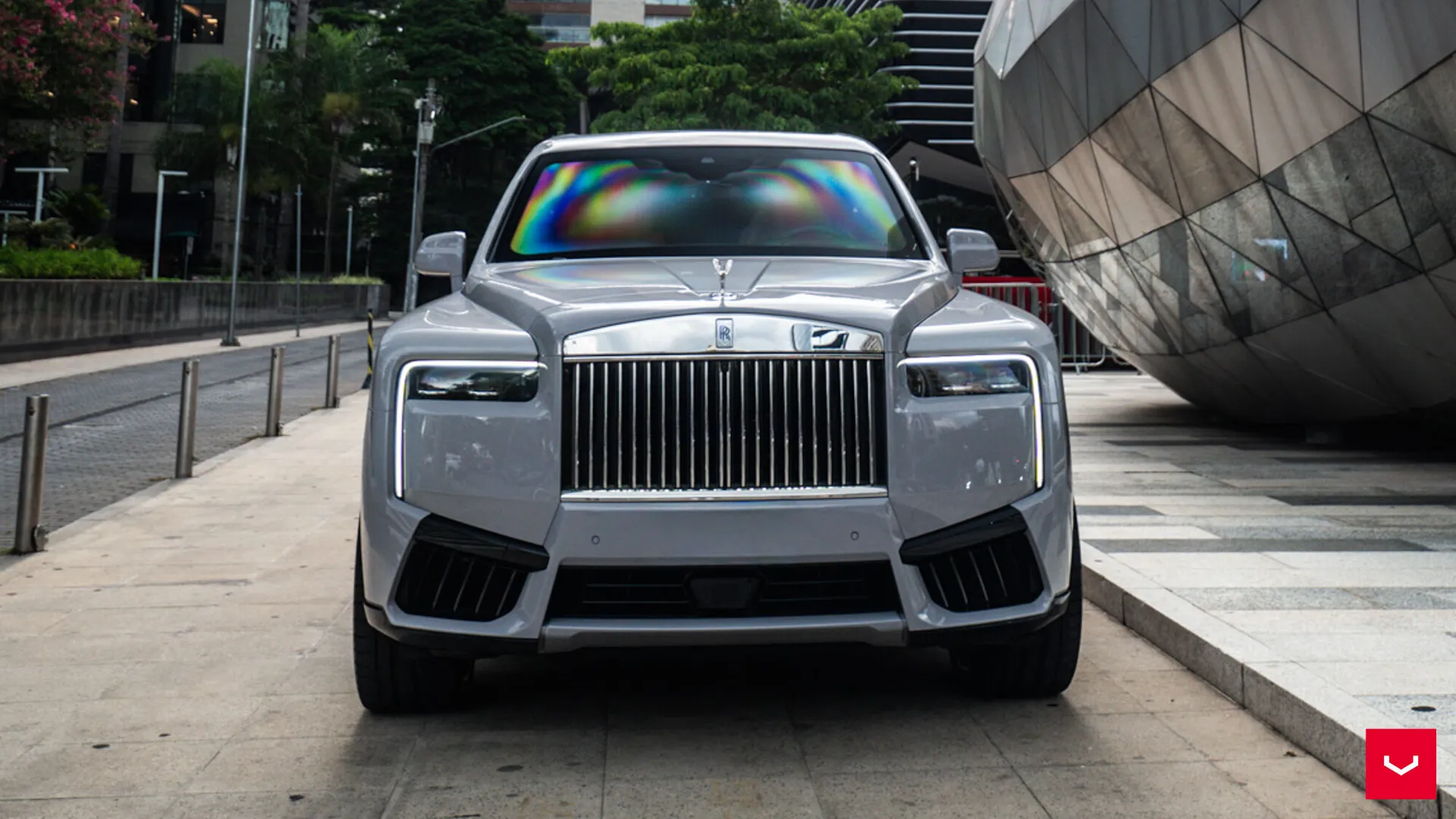 Rolls Royce Cullinan, 4