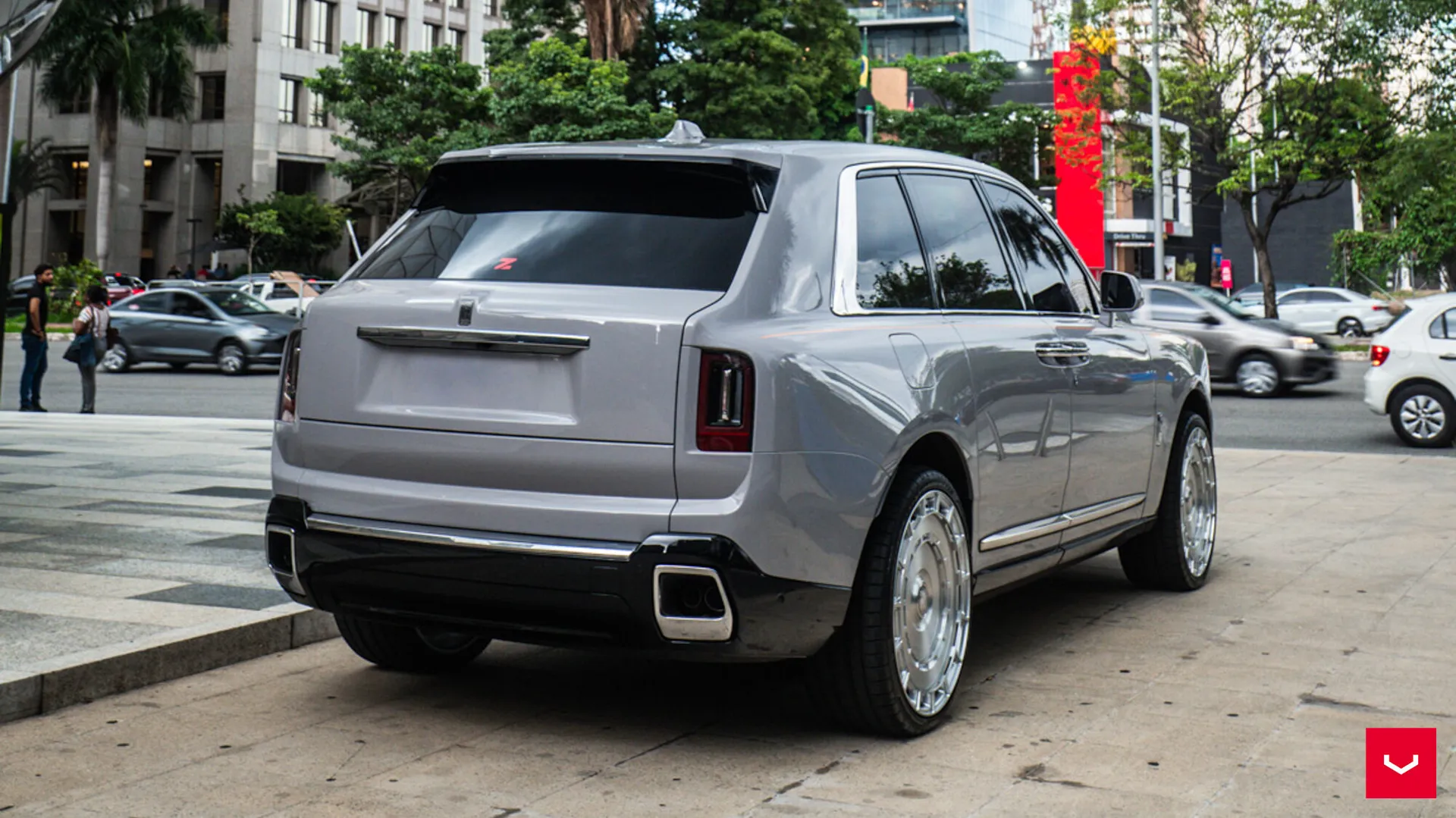 Rolls Royce Cullinan, 2