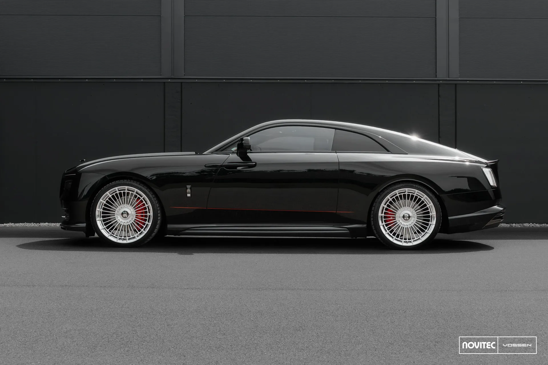 Rolls Royce Spectre, 6