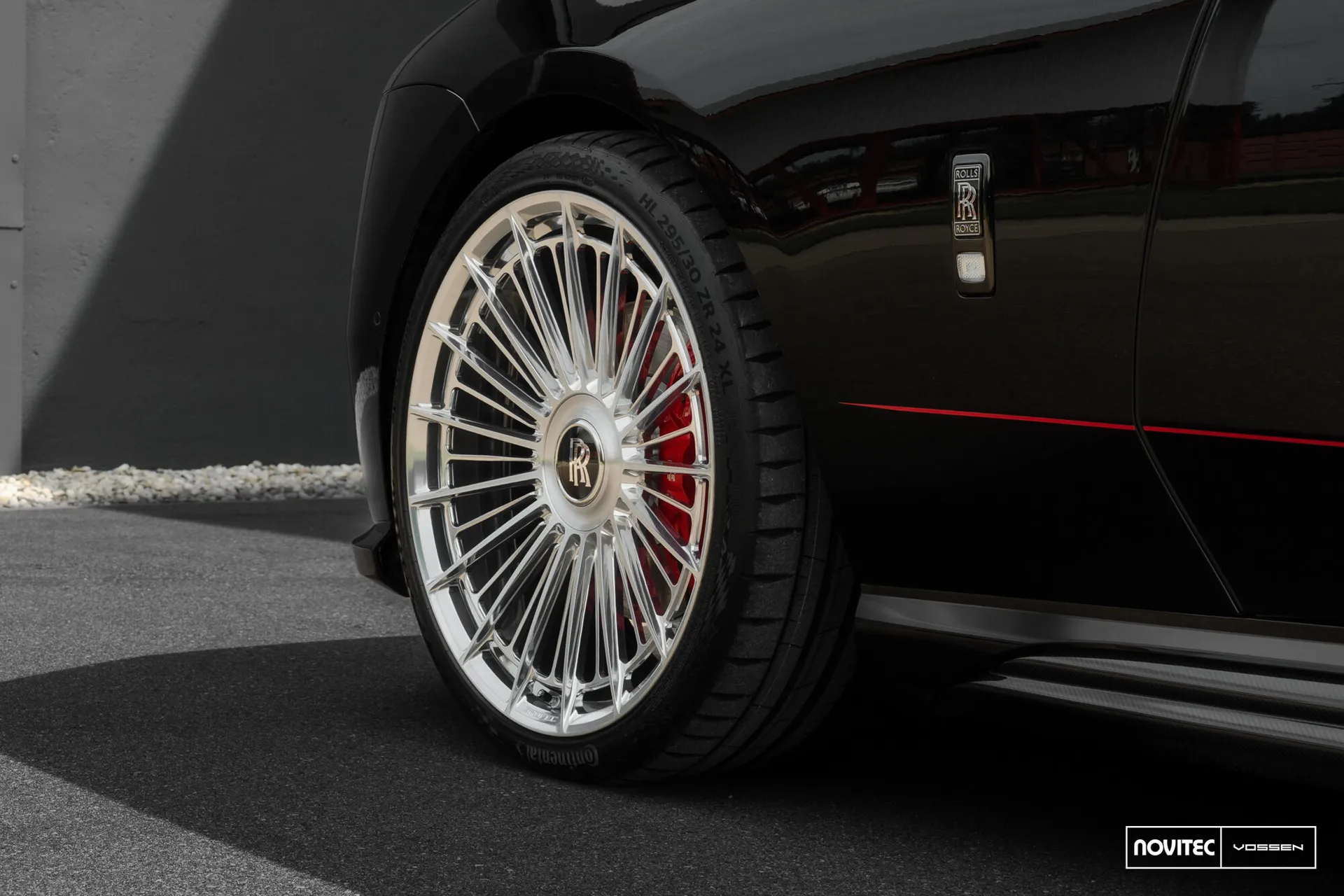 Rolls Royce Spectre, 4