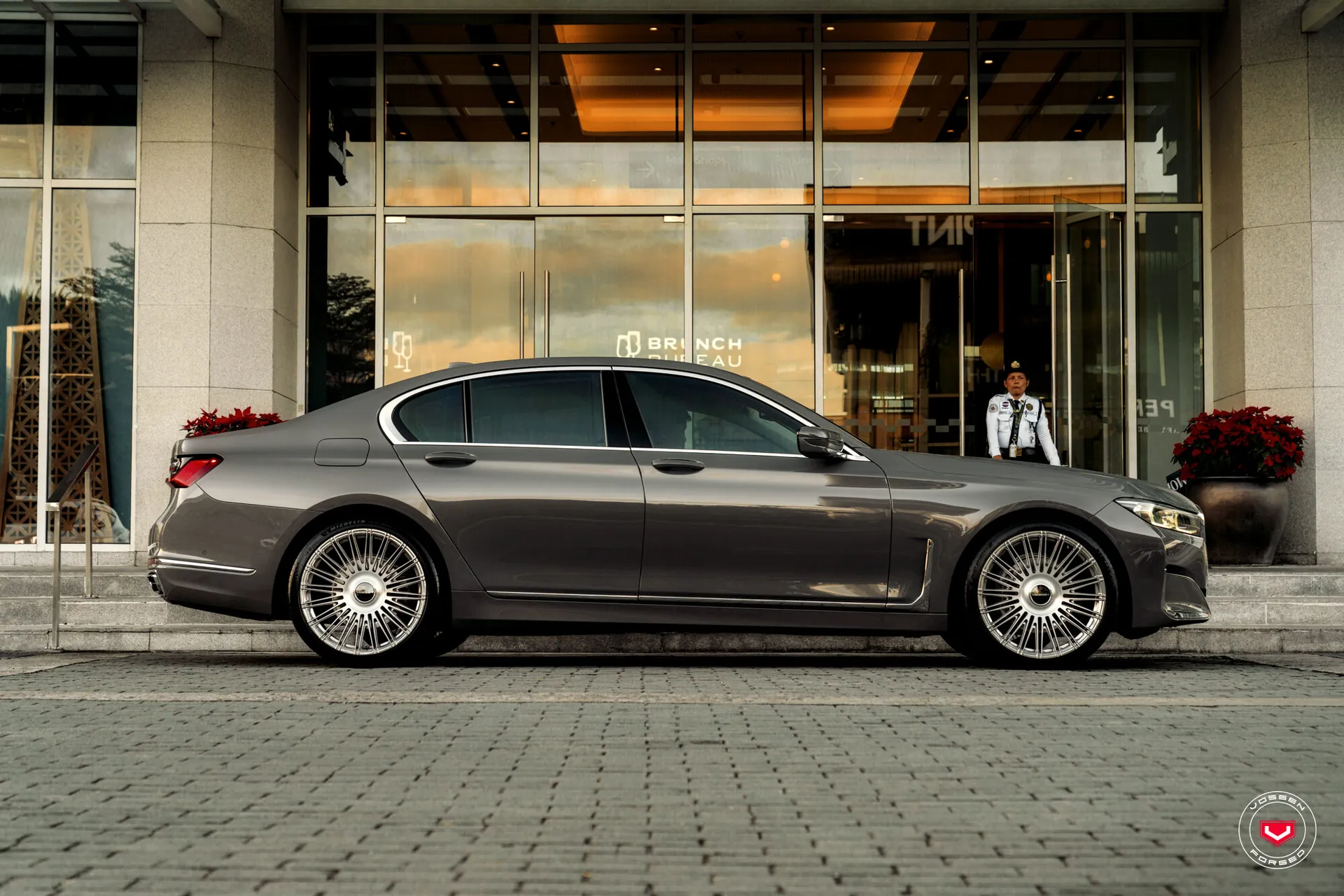 BMW 7 Series, 17