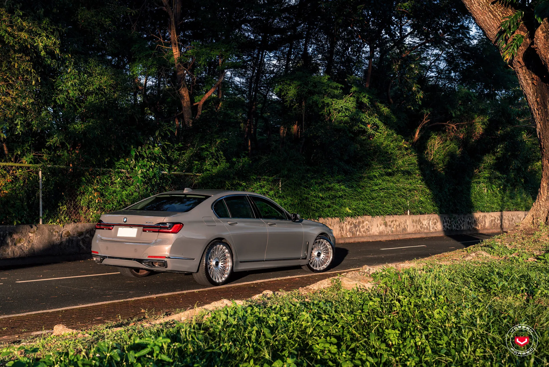 BMW 7 Series, 11