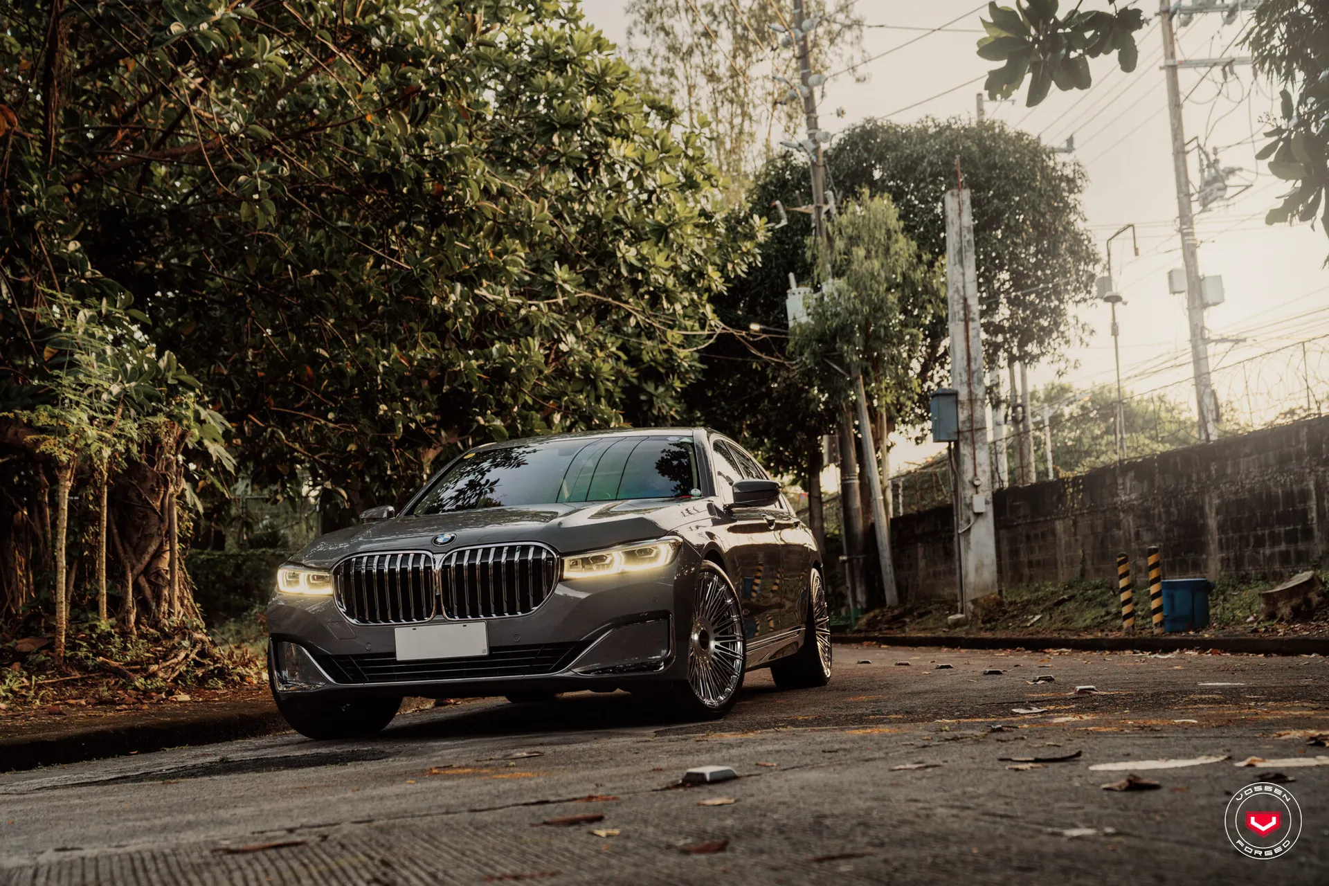 BMW 7 Series, 1