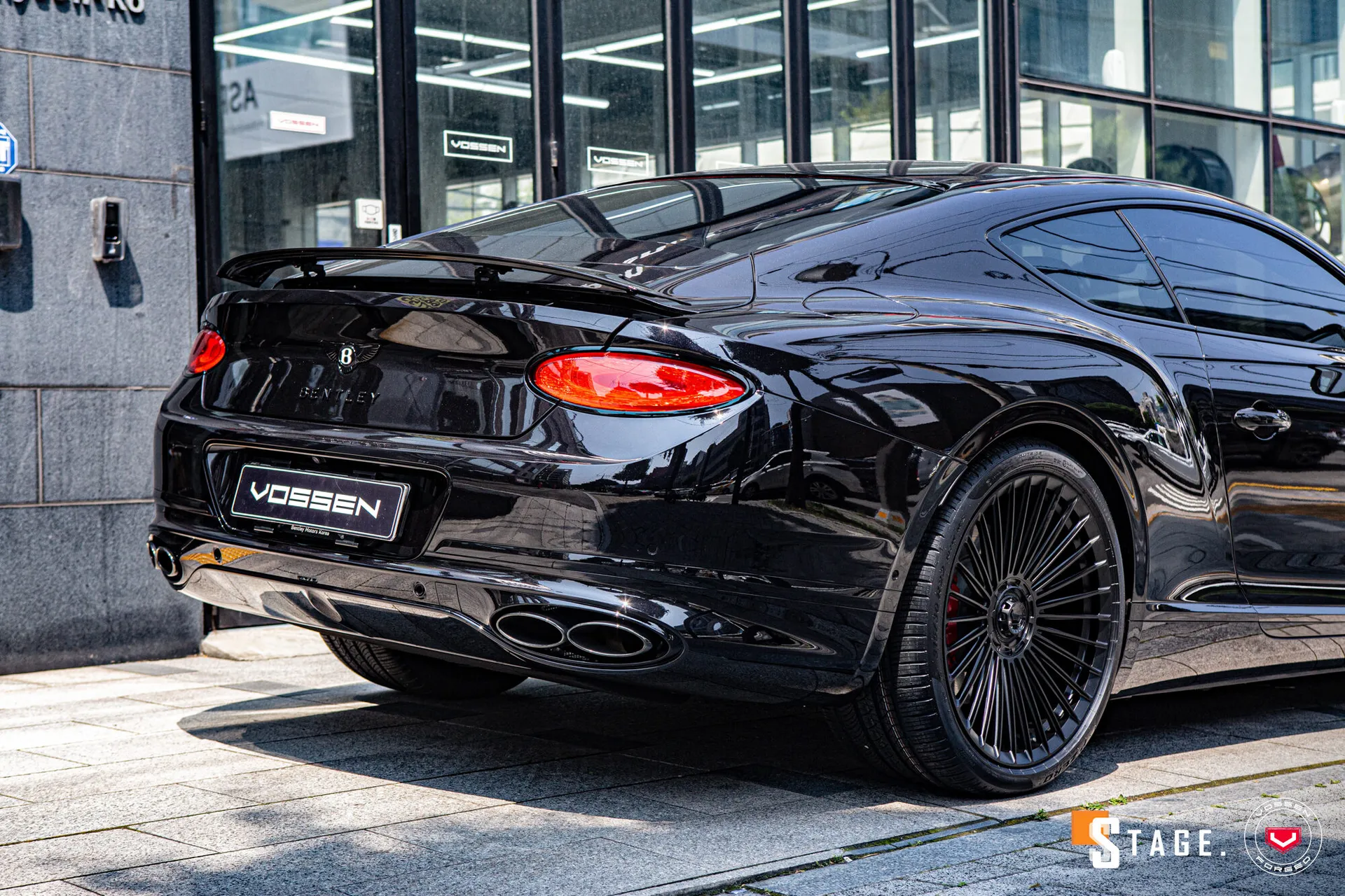 Bentley Continental GT, 12