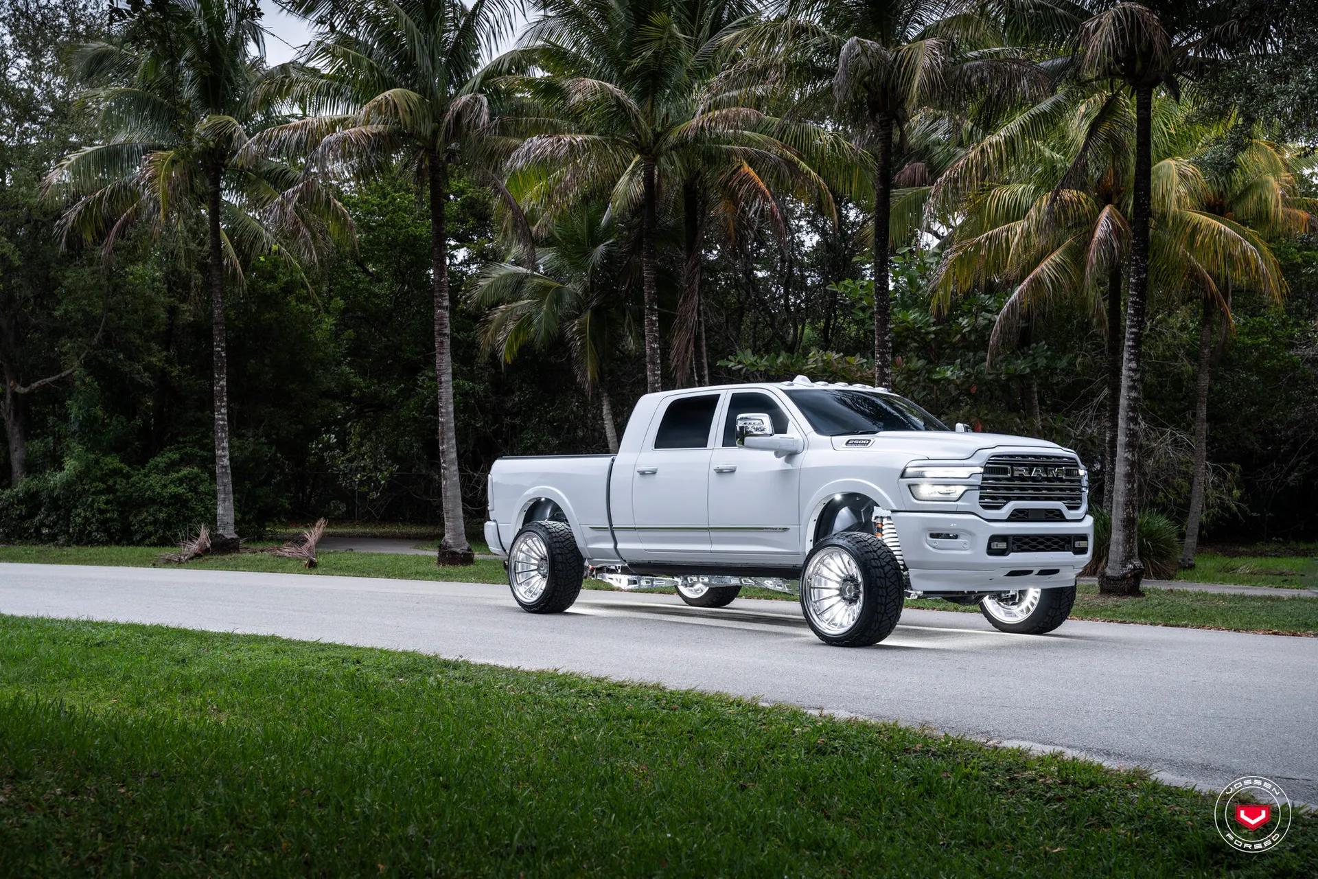 Dodge Ram 2500, 6