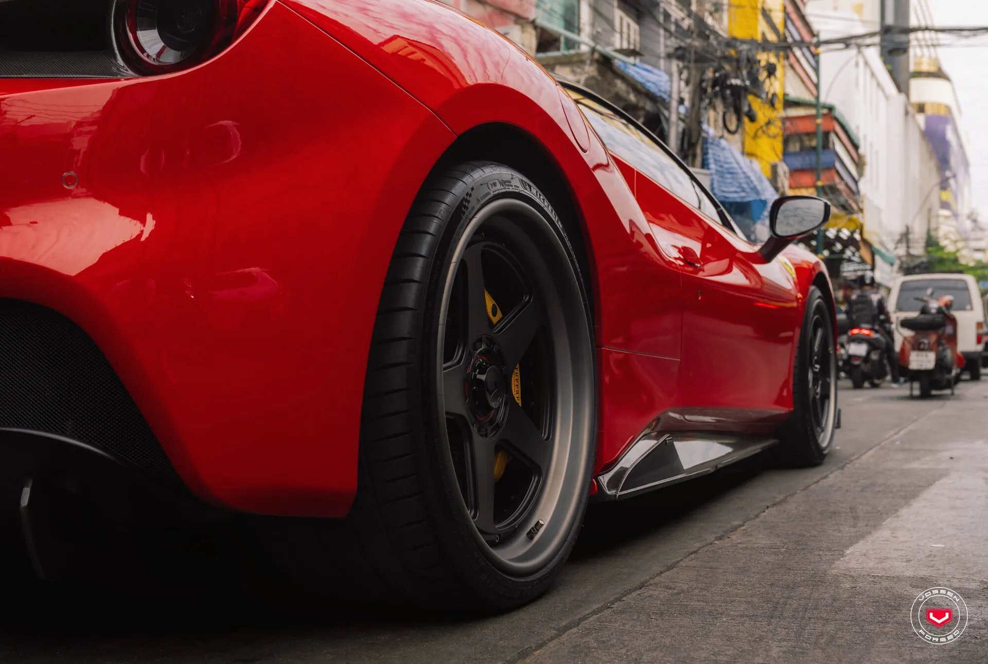 Ferrari 488, 5